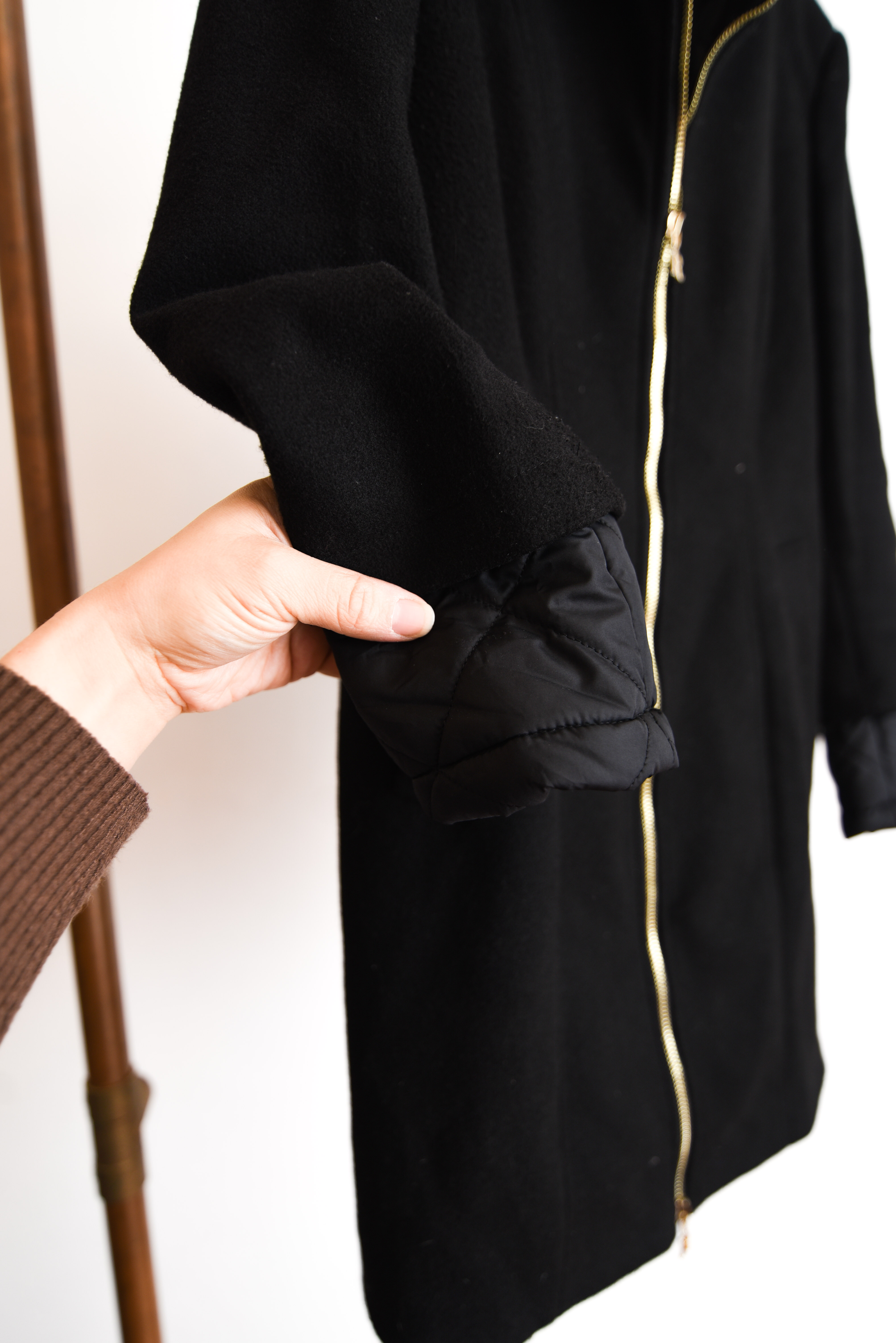 Abrigo negro cierre made in Italy