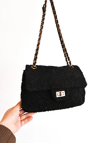Cartera negra cadena
