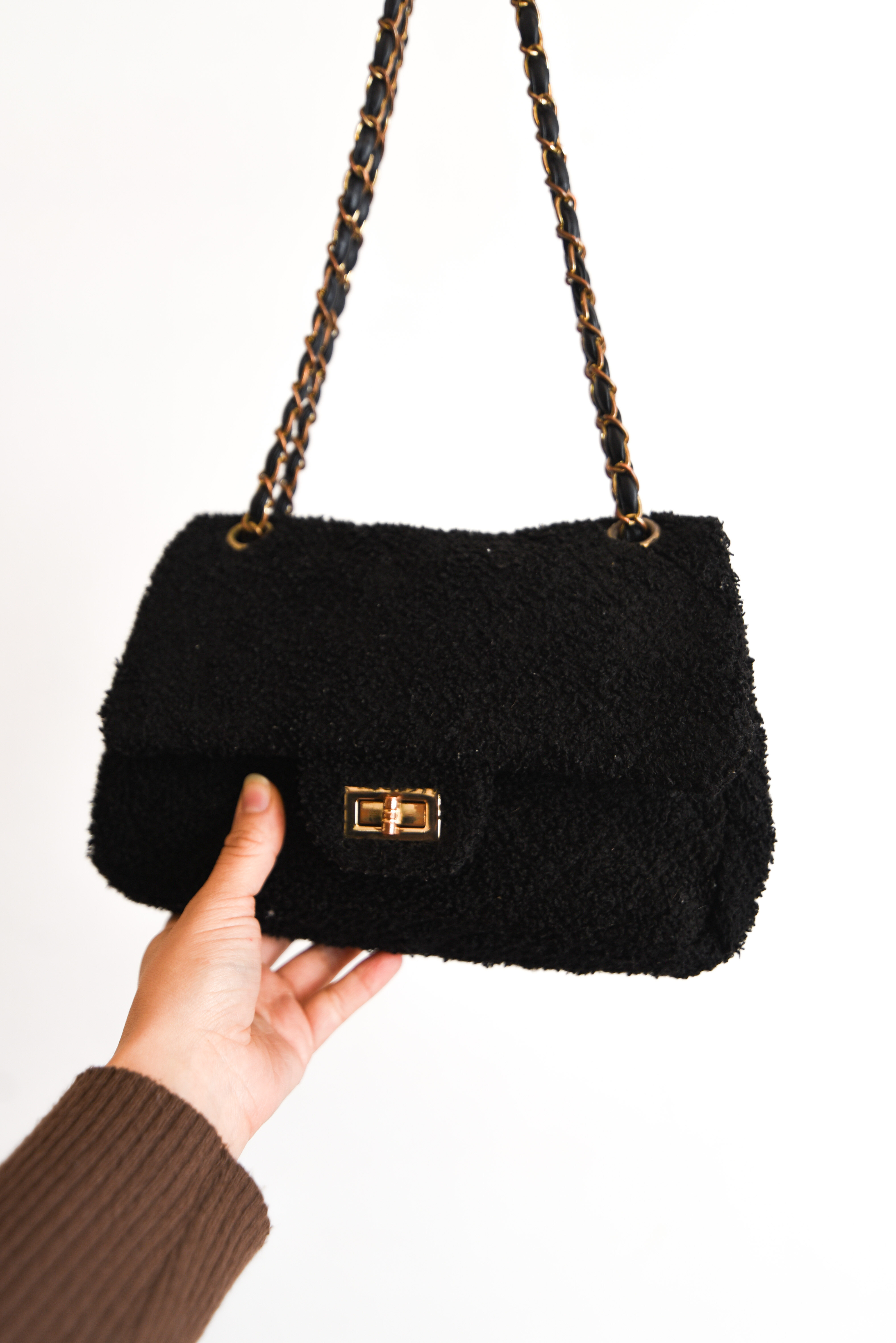 Cartera negra cadena