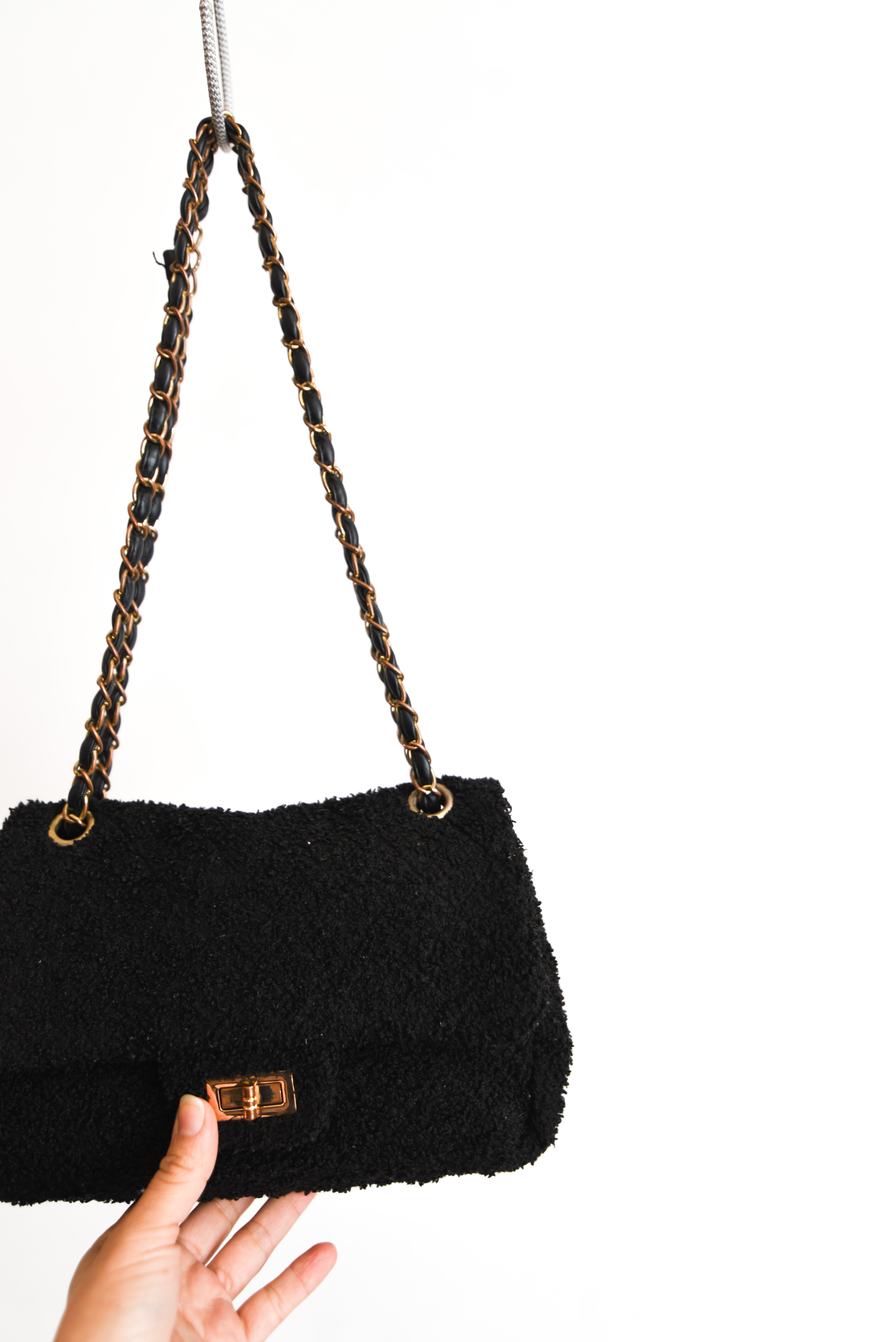 Cartera negra cadena