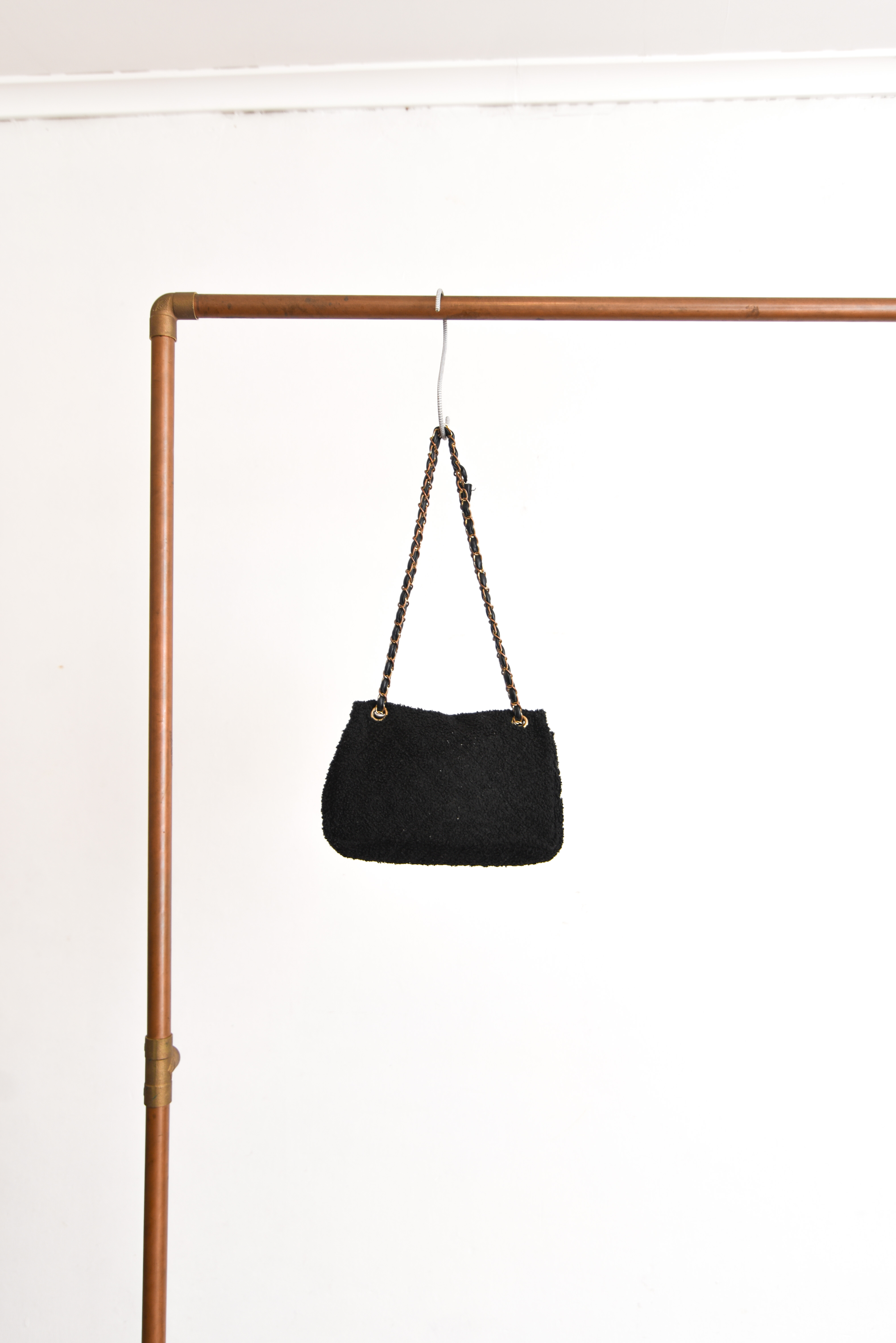 Cartera negra cadena
