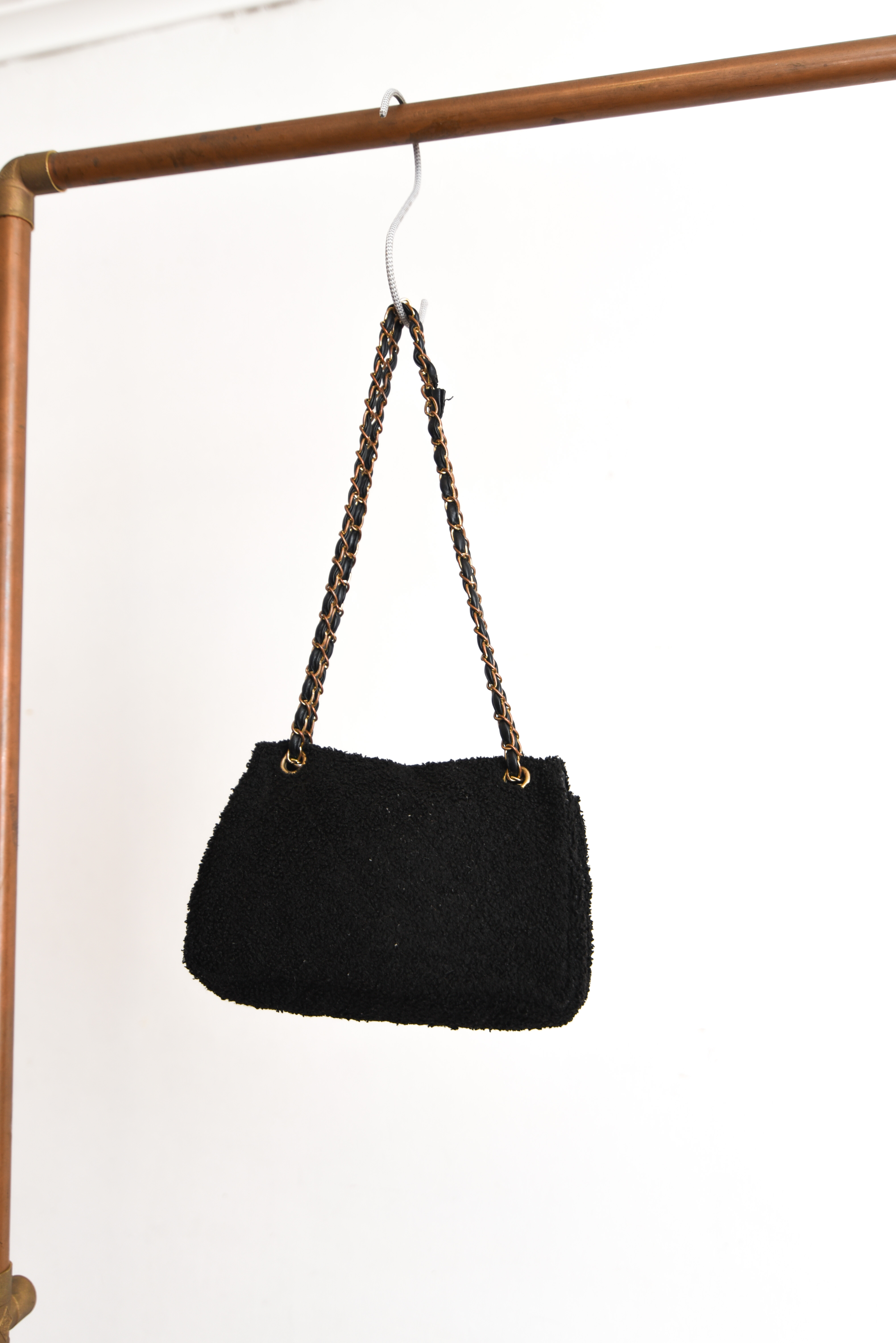 Cartera negra cadena