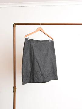 Falda gris rombos