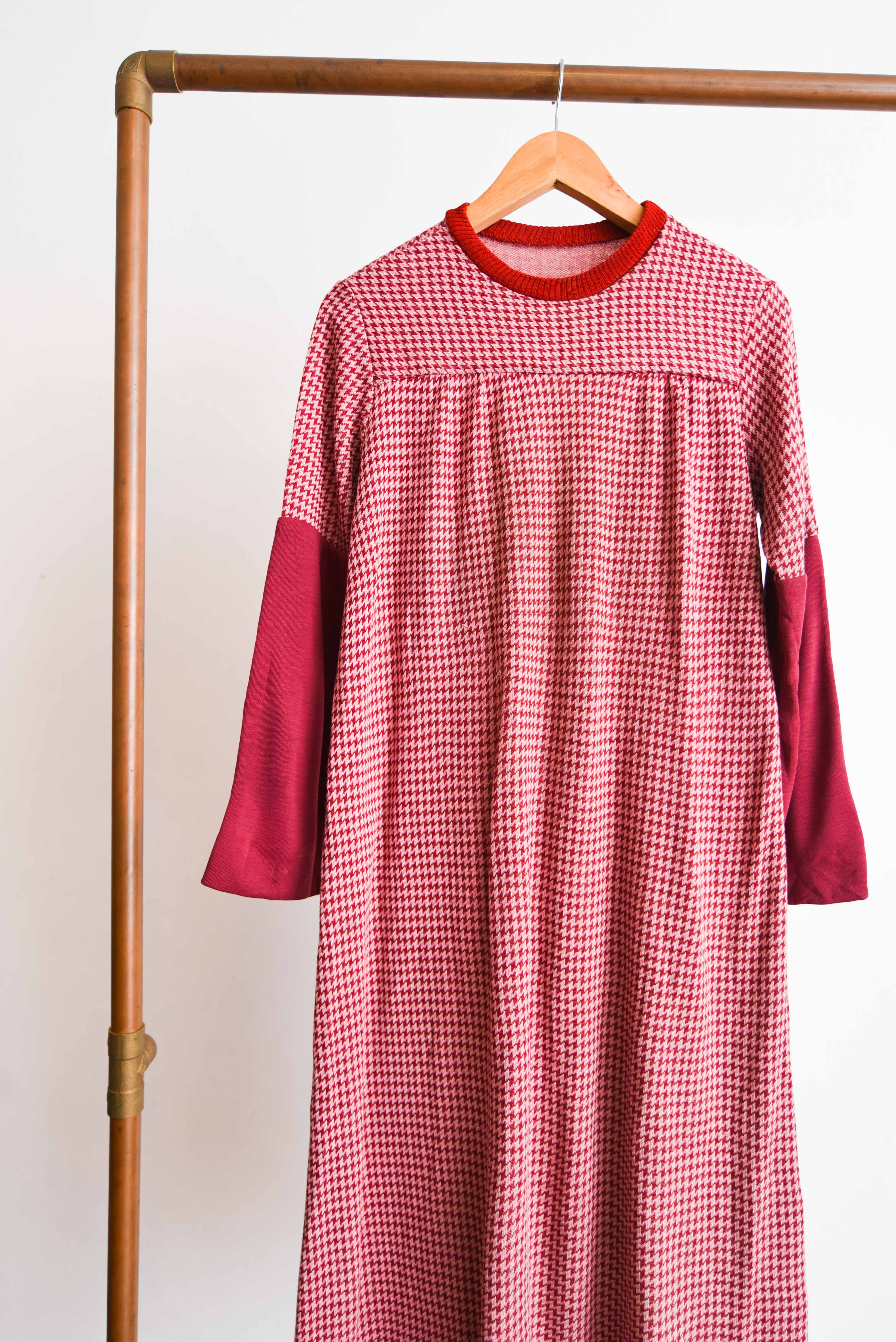 Maxi vestido rojo rosa pata de gallo