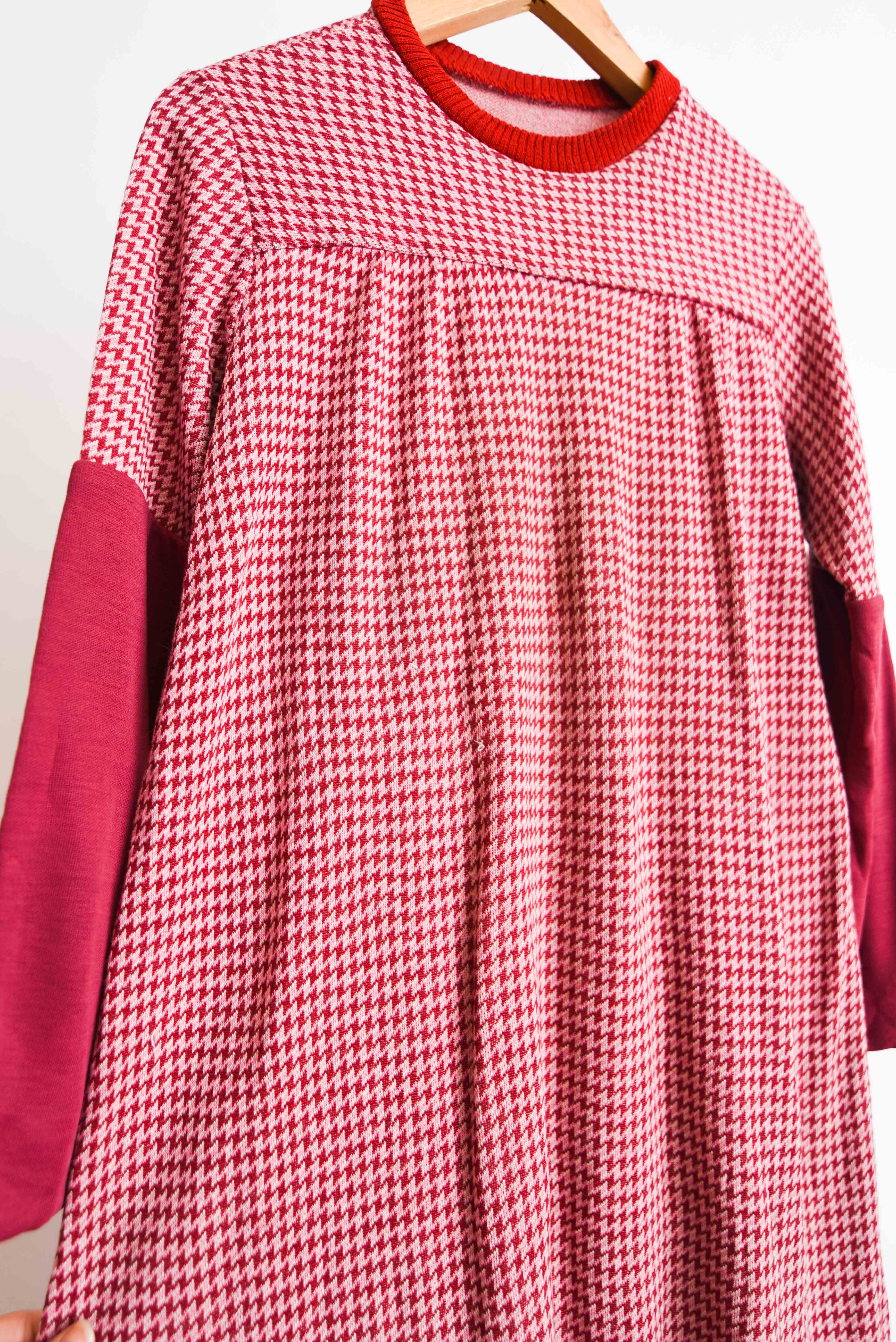 Maxi vestido rojo rosa pata de gallo