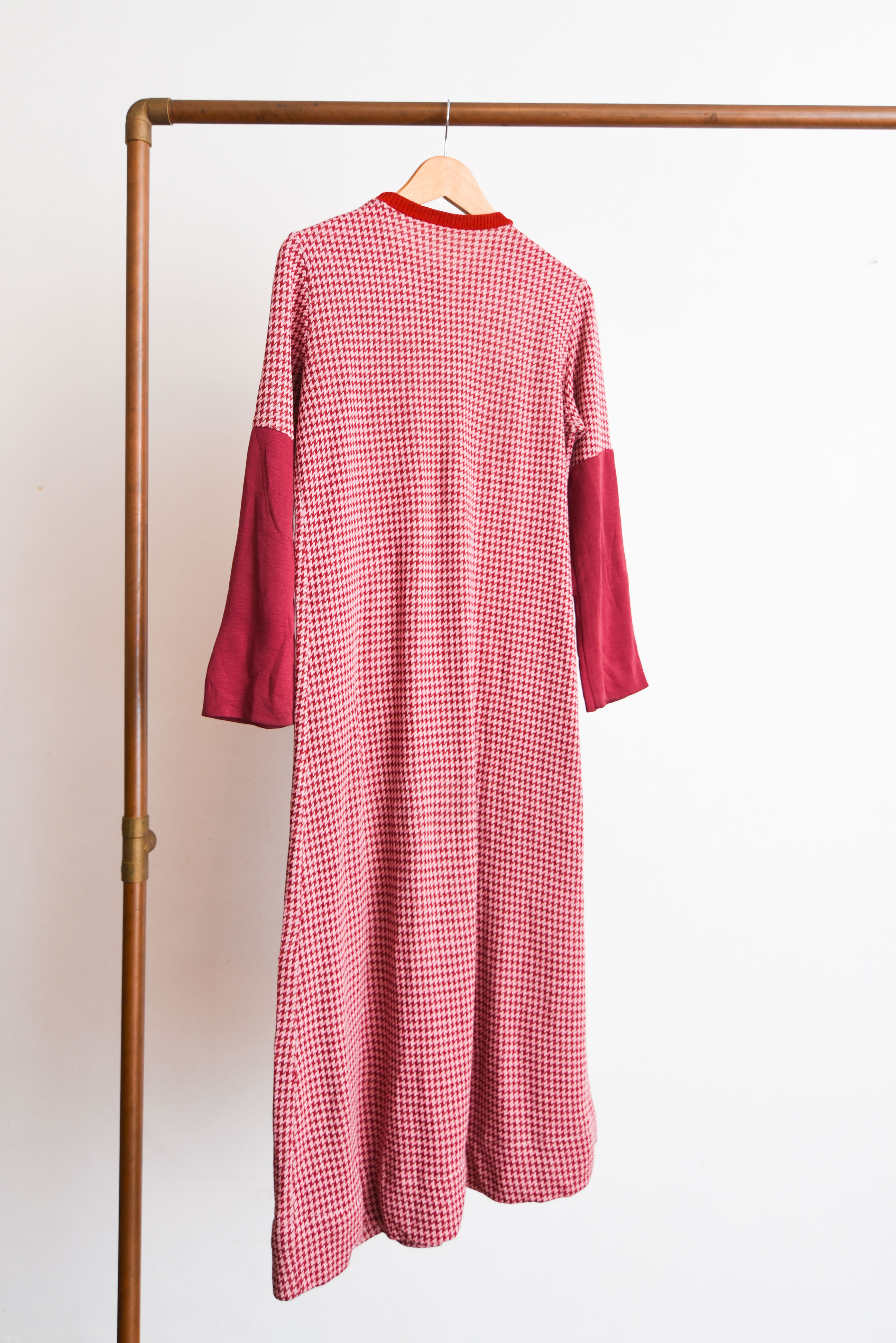 Maxi vestido rojo rosa pata de gallo