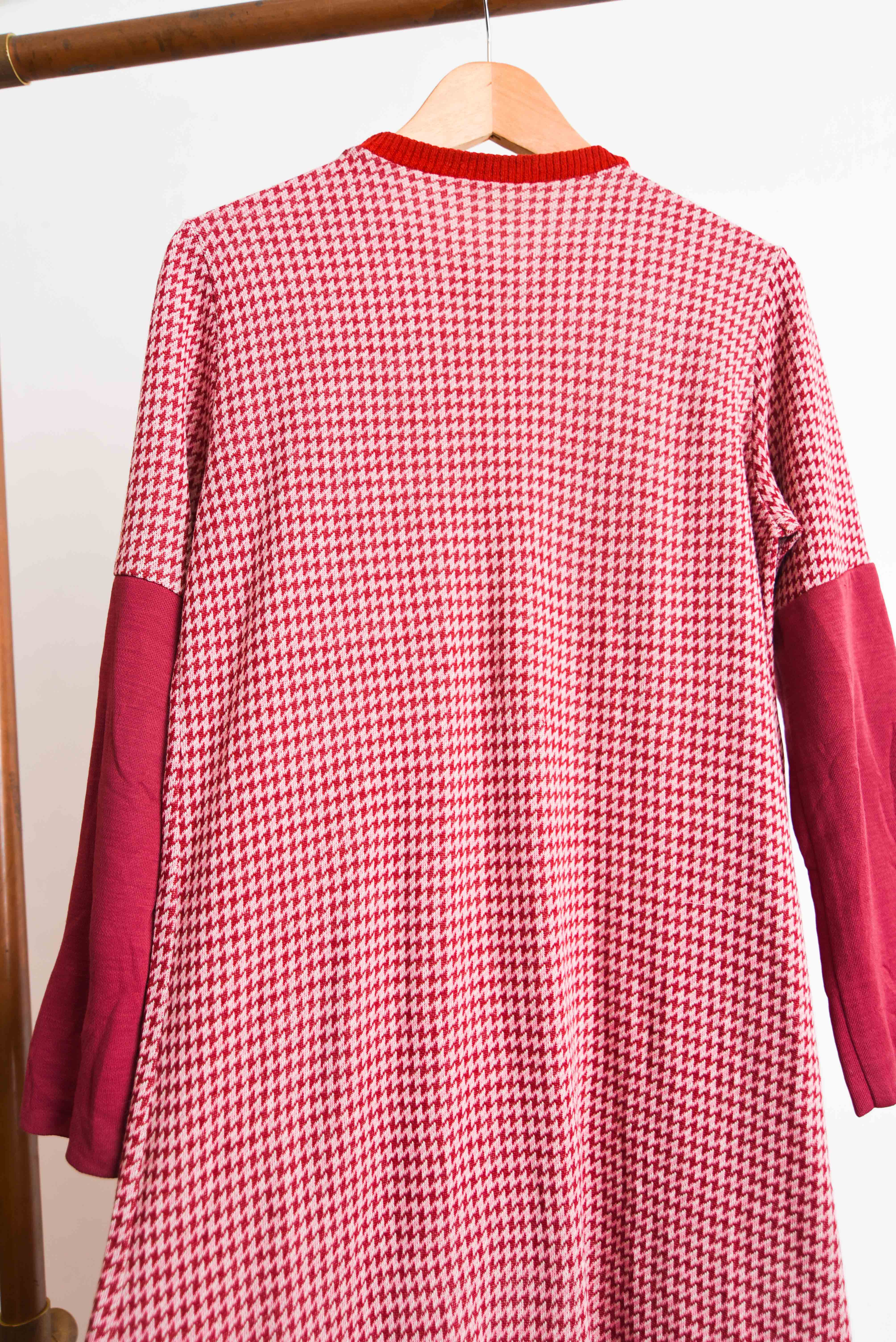Maxi vestido rojo rosa pata de gallo