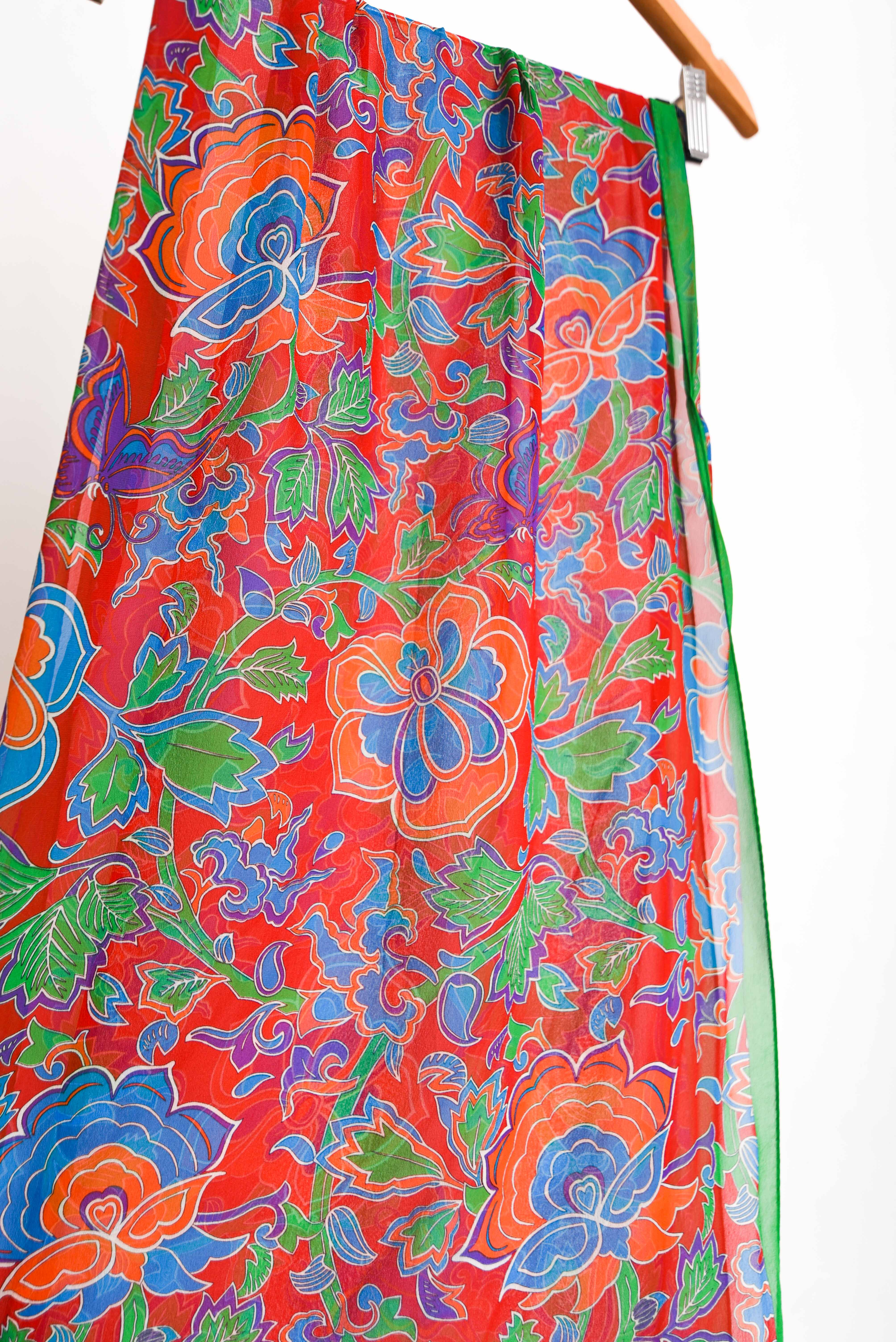 Pañuelo traslucido rojo vntg silk