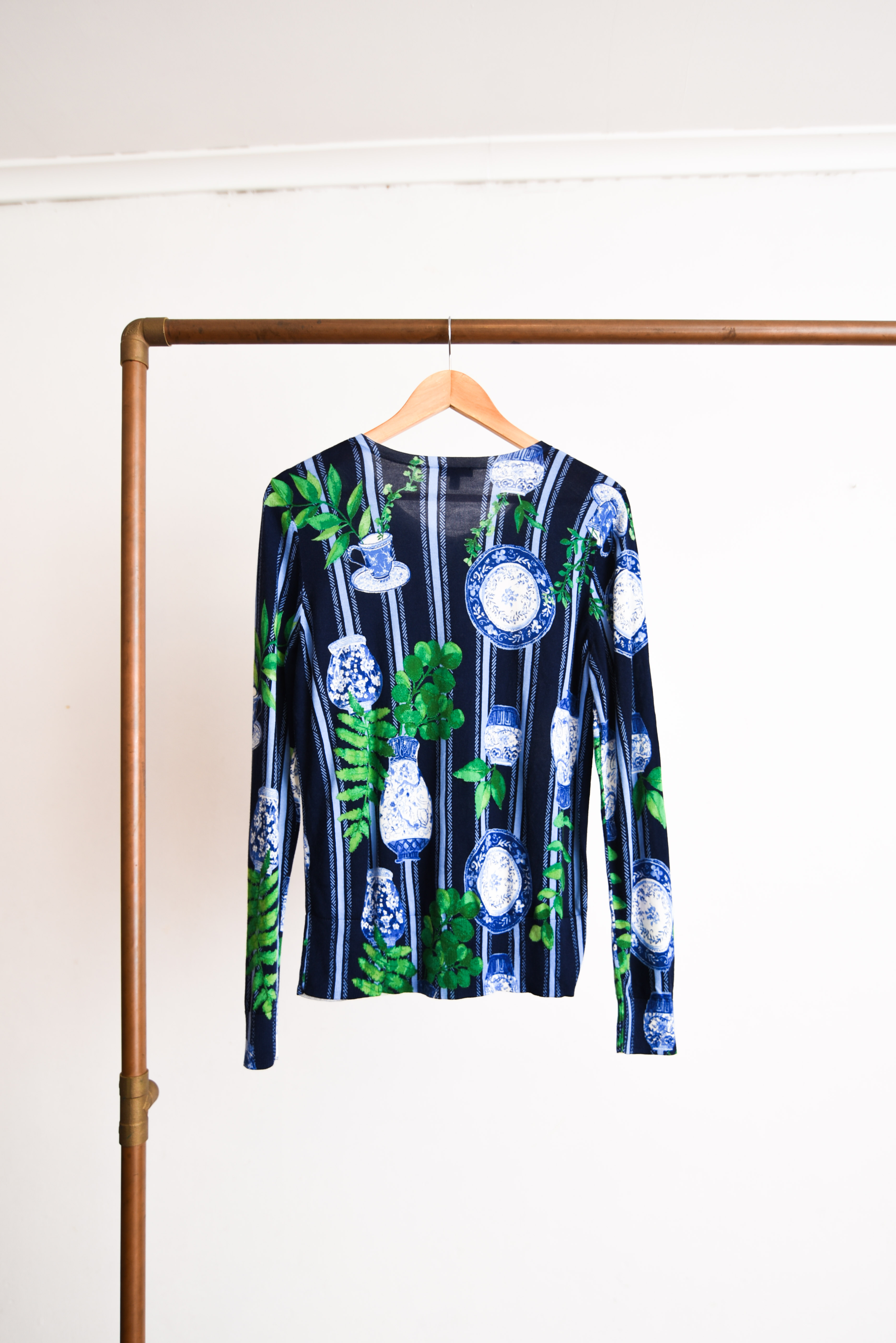 Cardigan azulino plantas