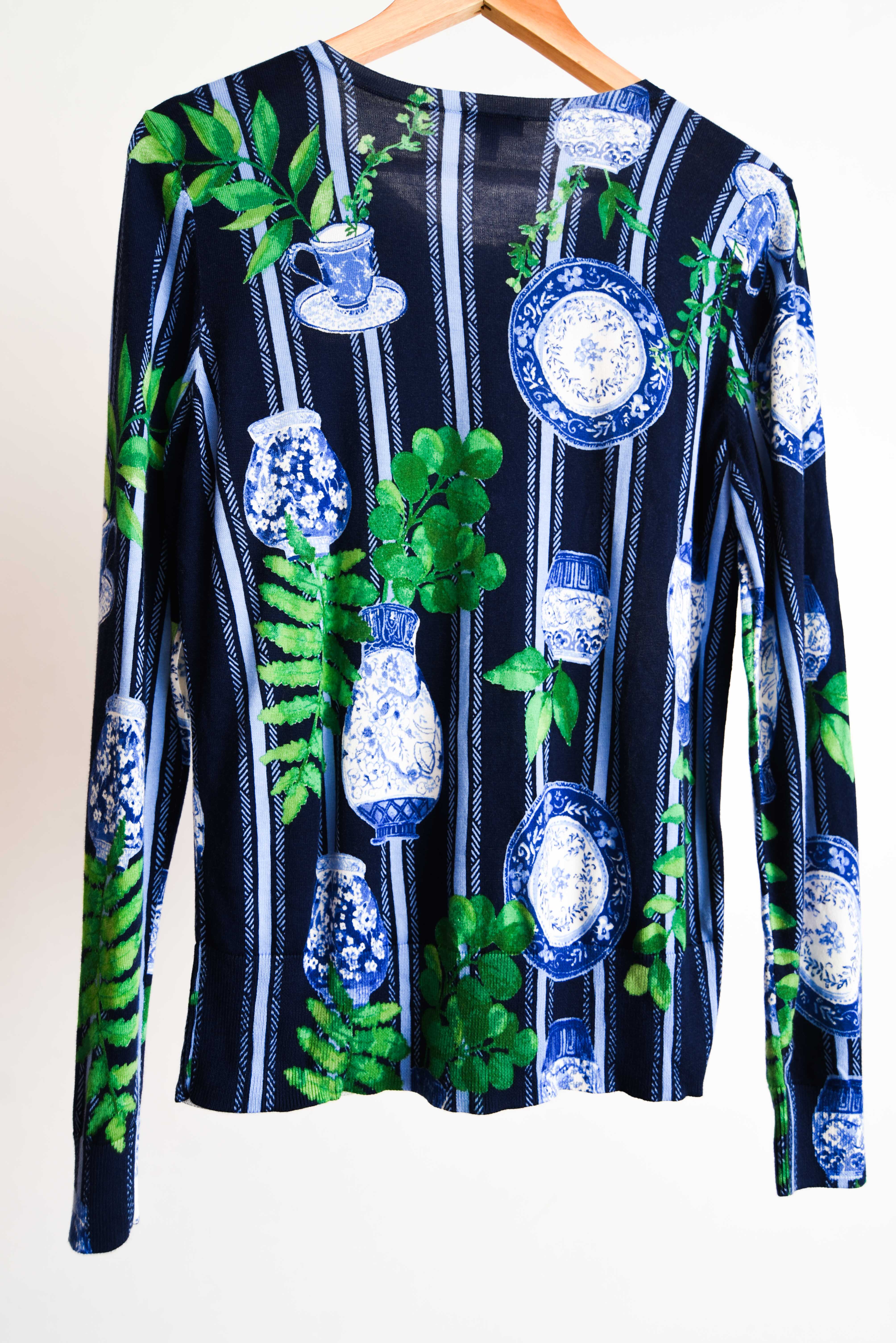 Cardigan azulino plantas