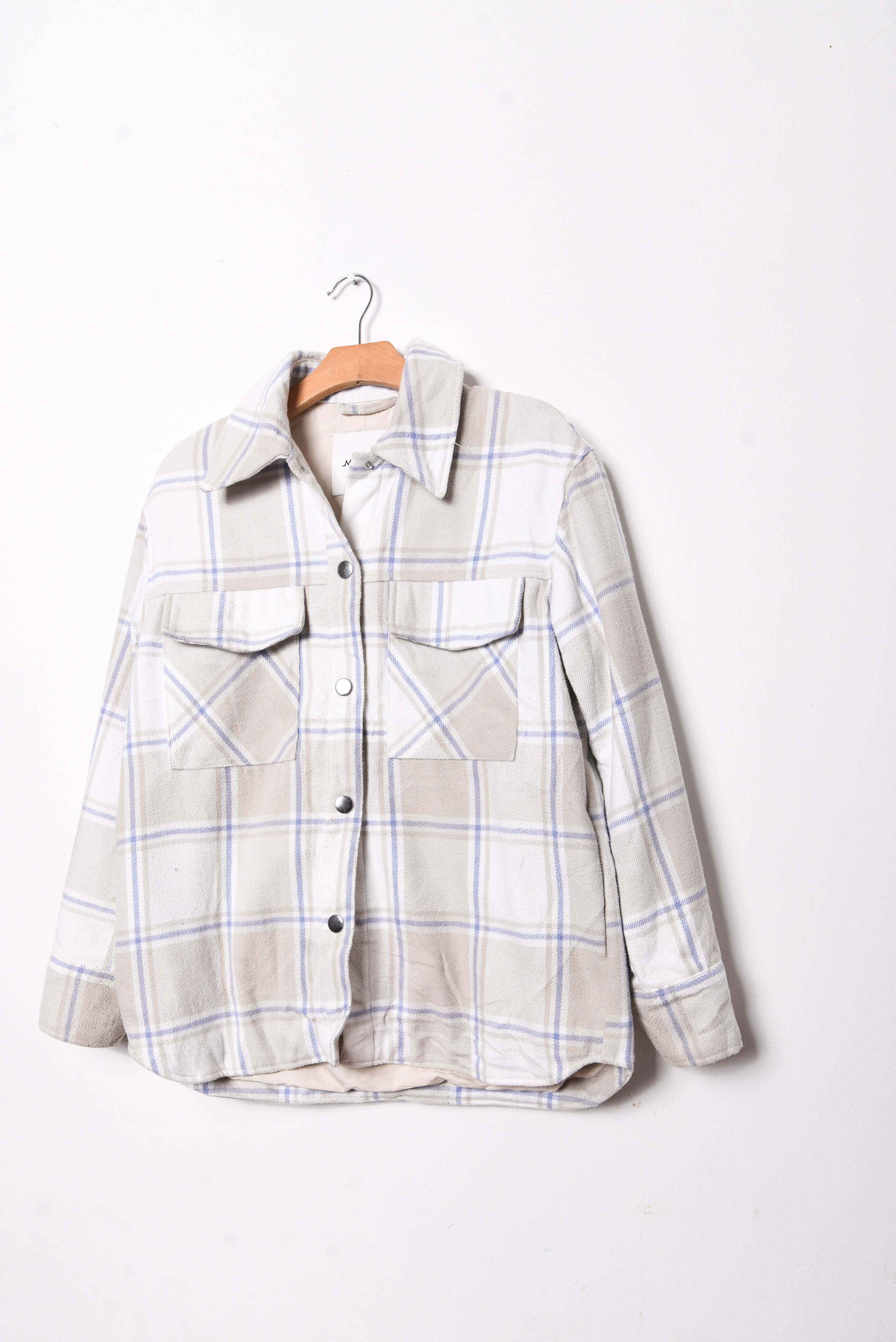 Chaqueta marfil tartán Monki