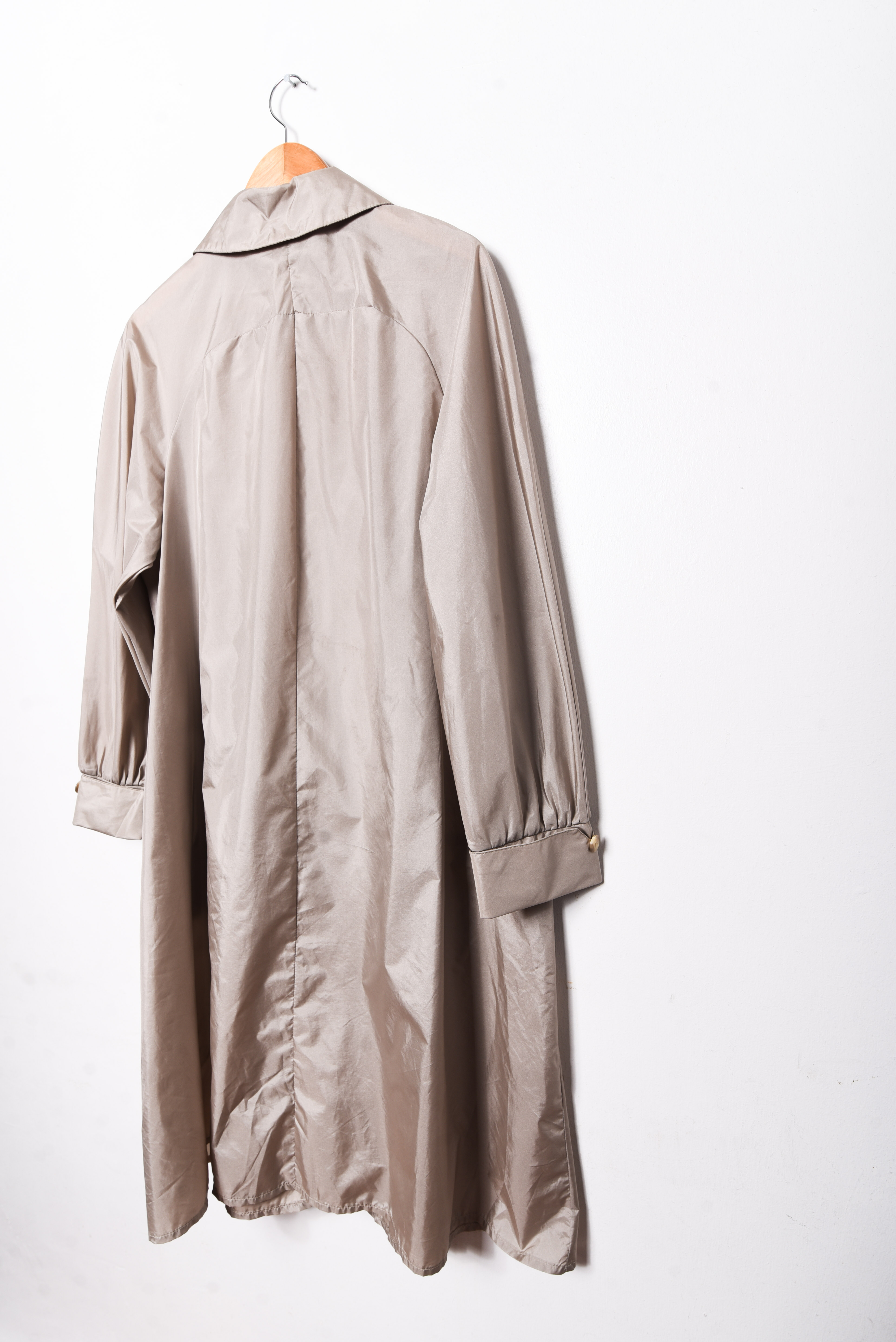 Trench nude 80s