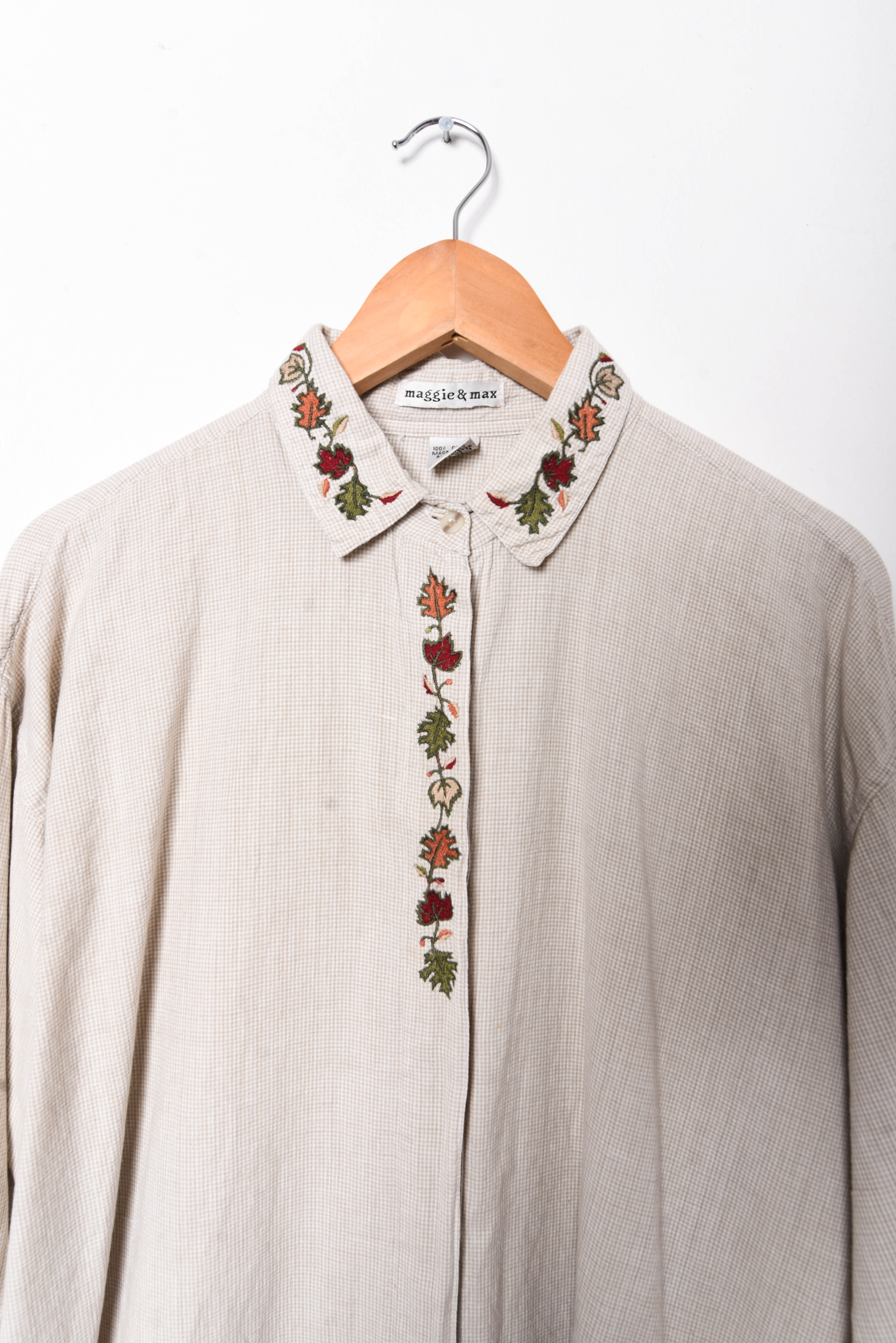 Camisa beige otoño bordado vintage