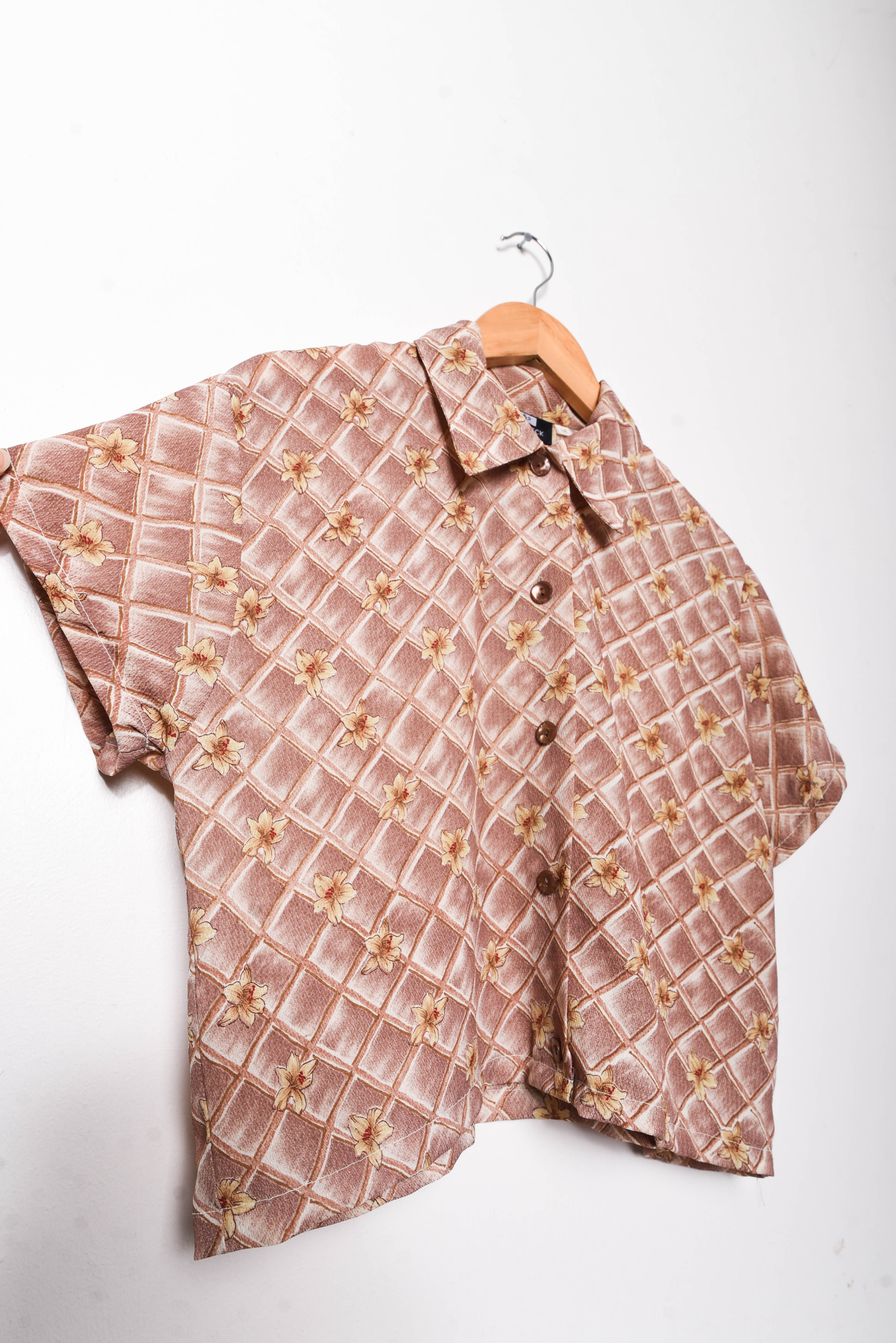 Blusa café vintage crop floral