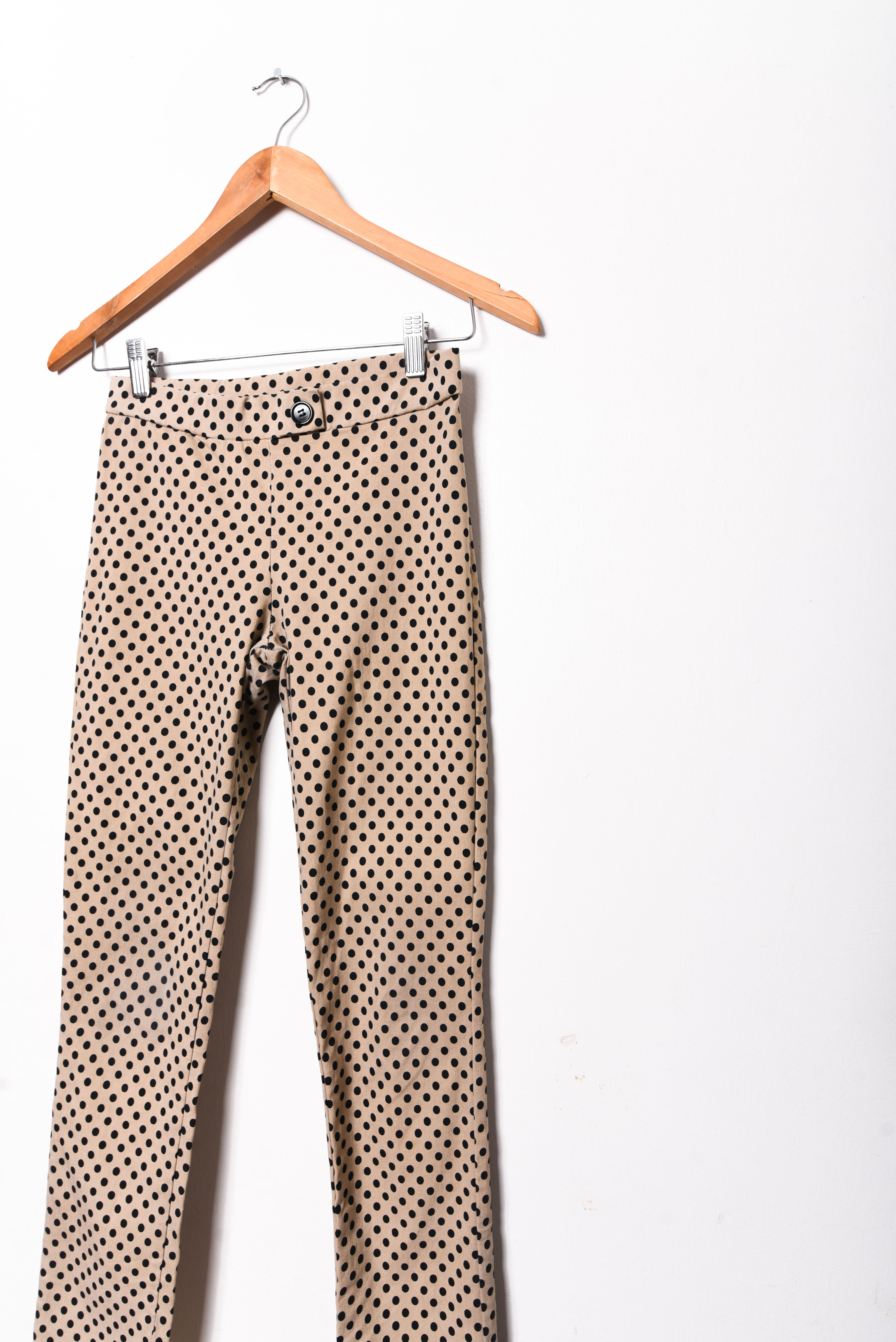 Pantalón café polka dots