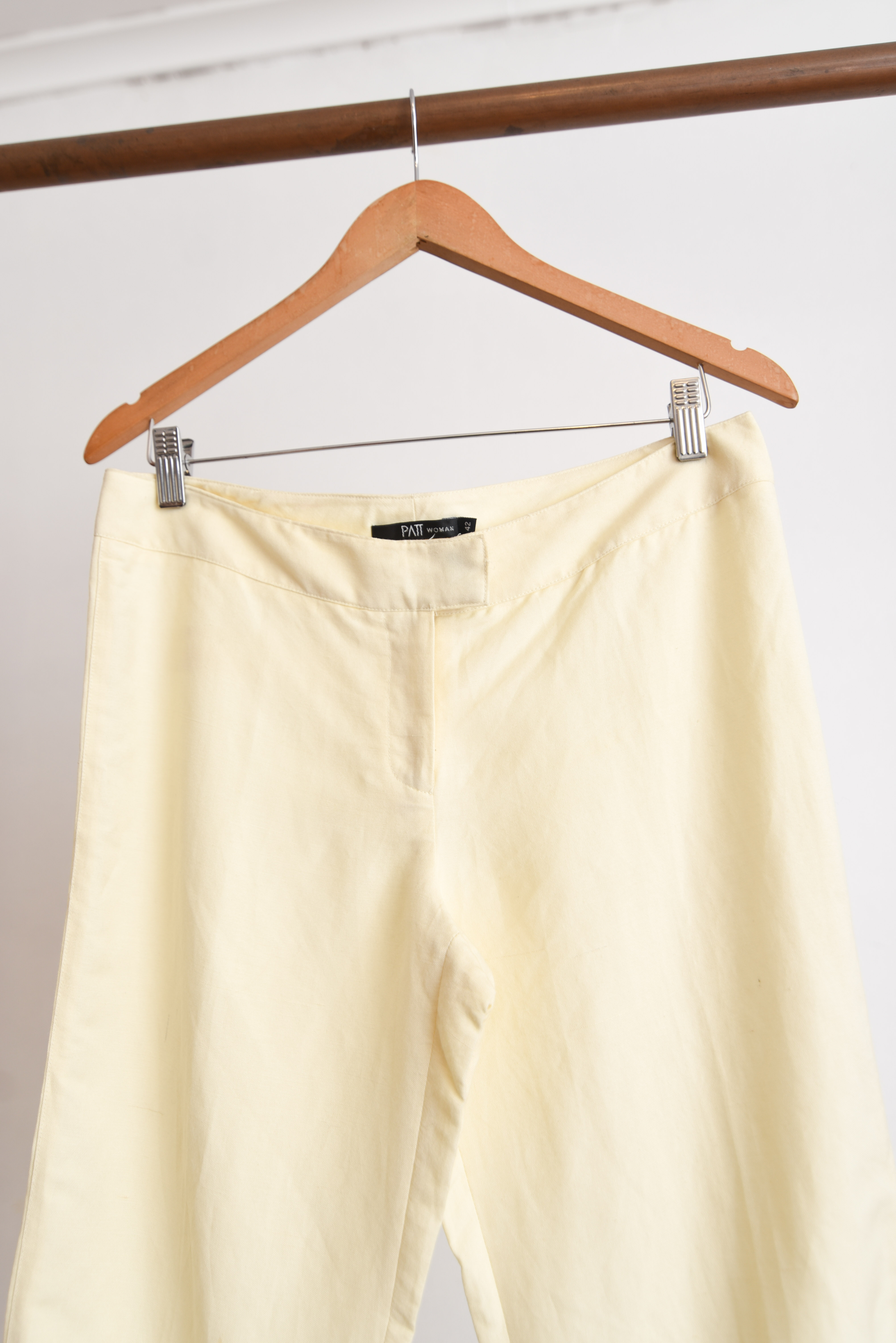 Pantalón marfil y2k