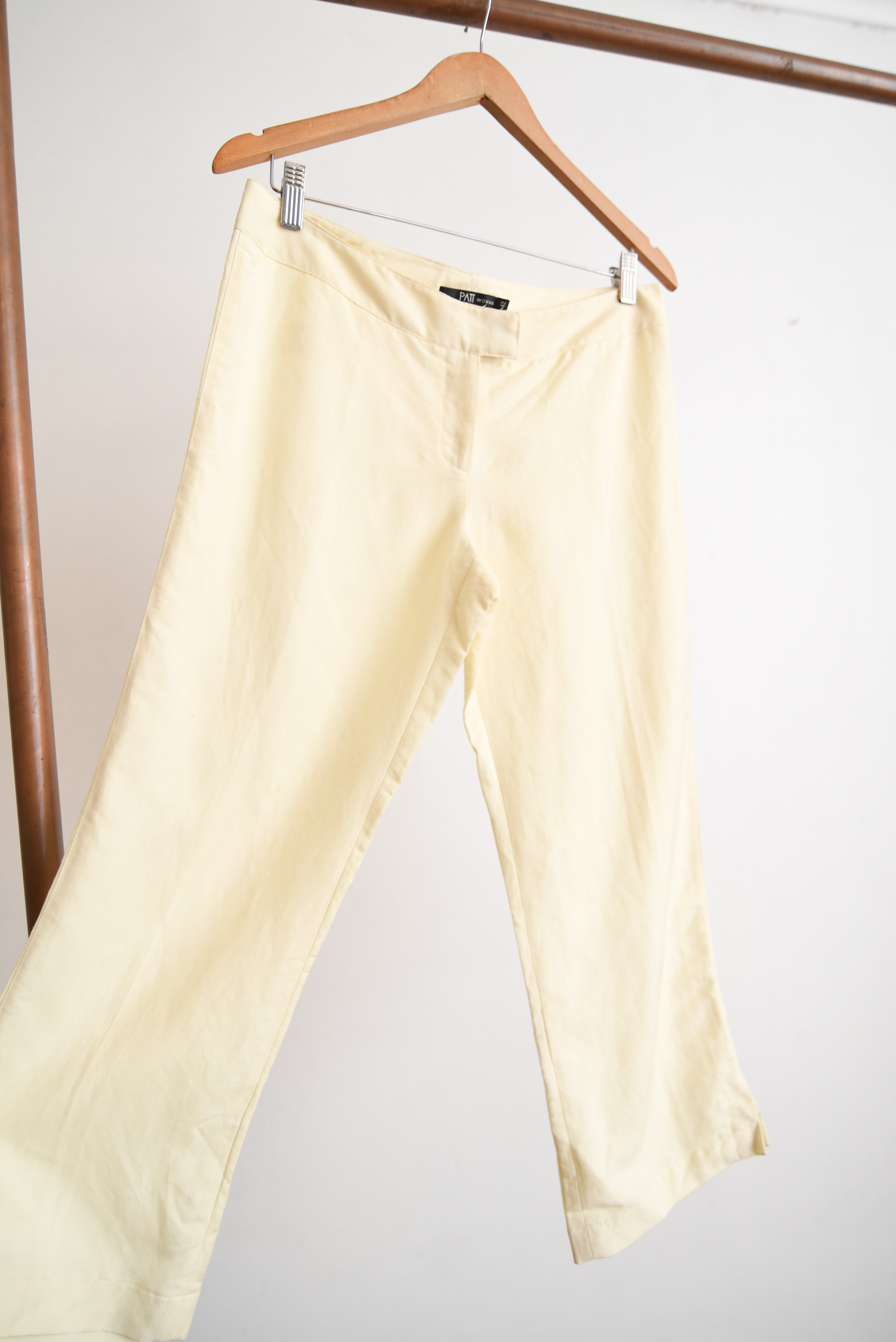 Pantalón marfil y2k