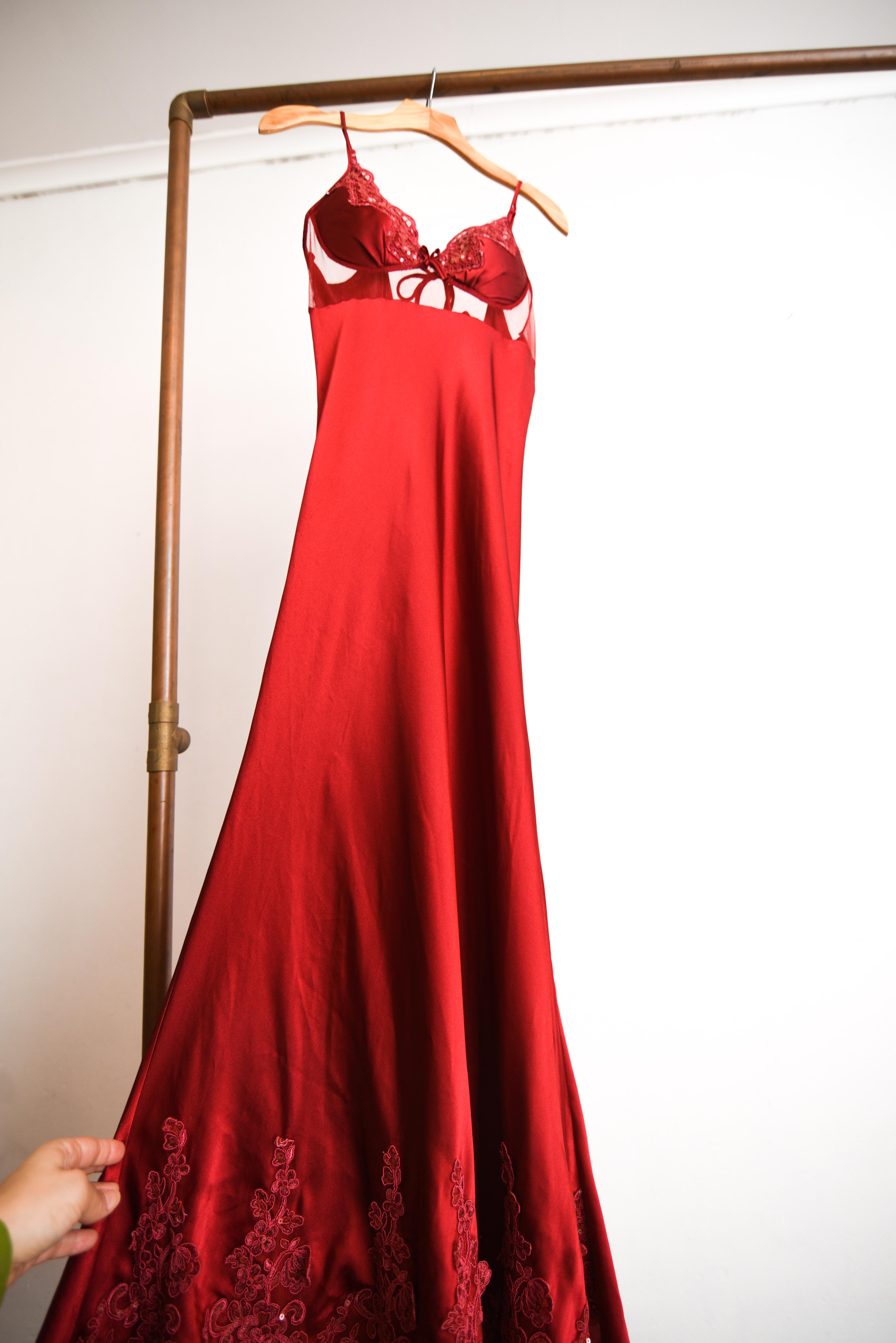 Slipdress rojo satín y encaje
