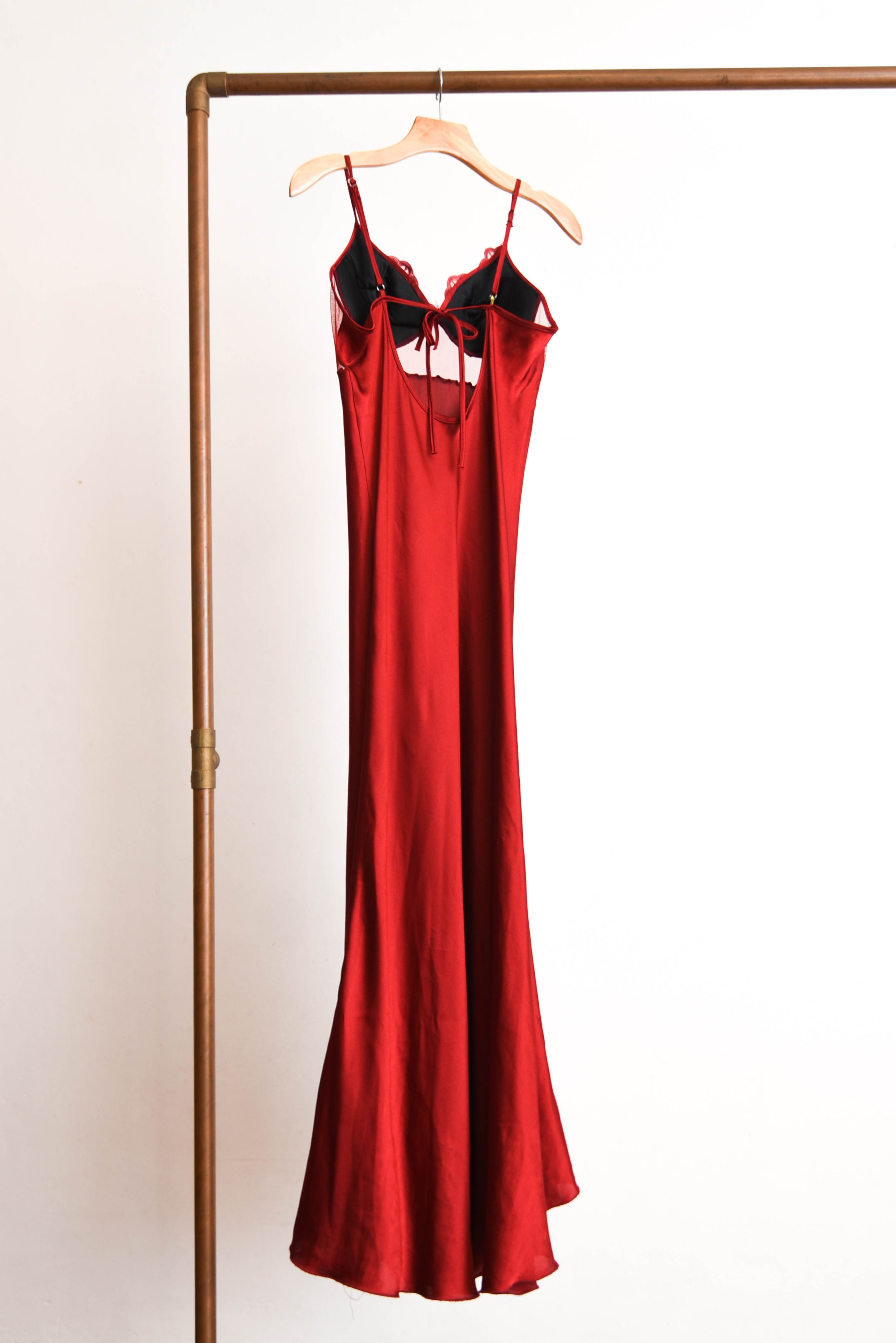 Slipdress rojo satín y encaje
