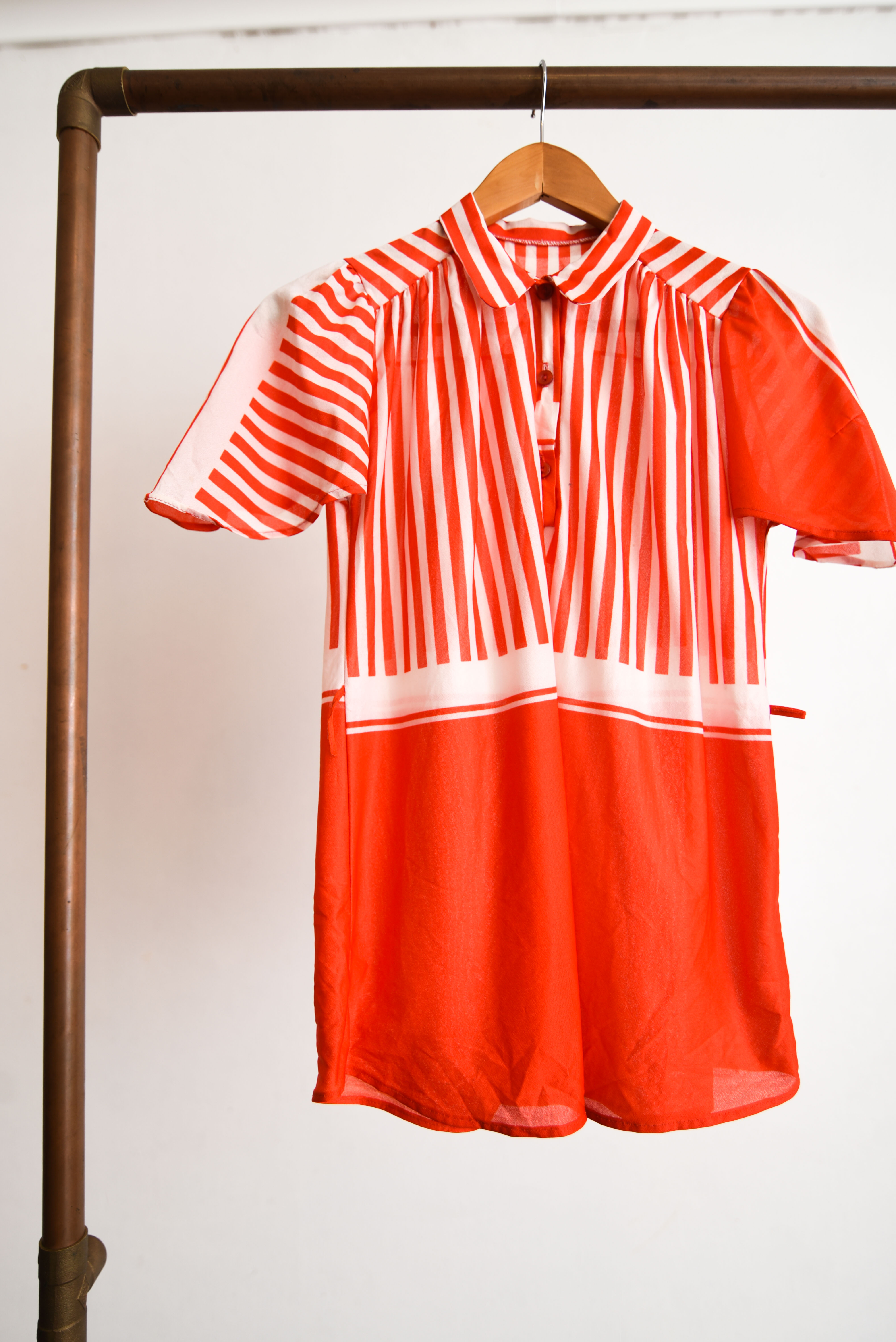 Blusa roja rayada 60s