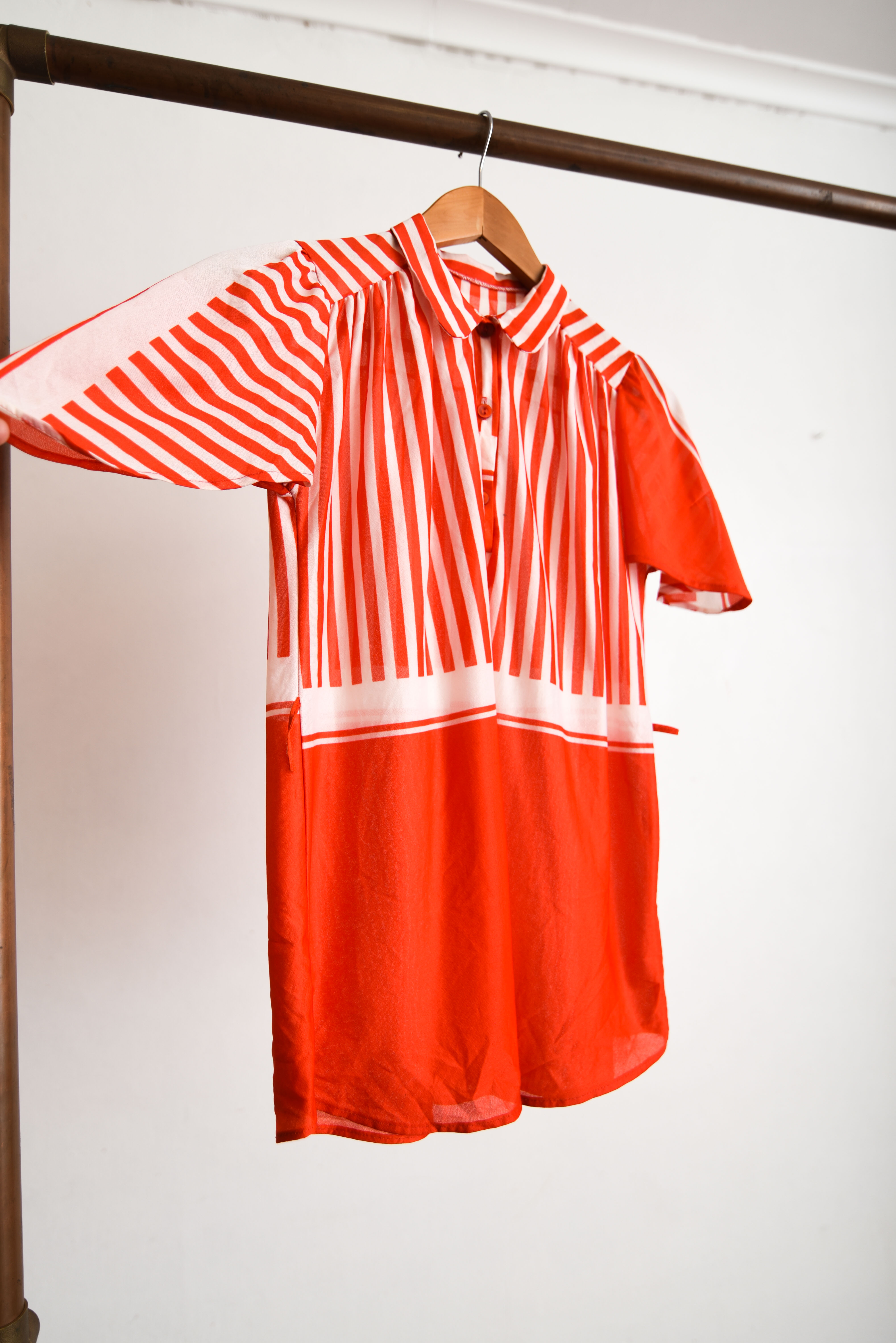 Blusa roja rayada 60s