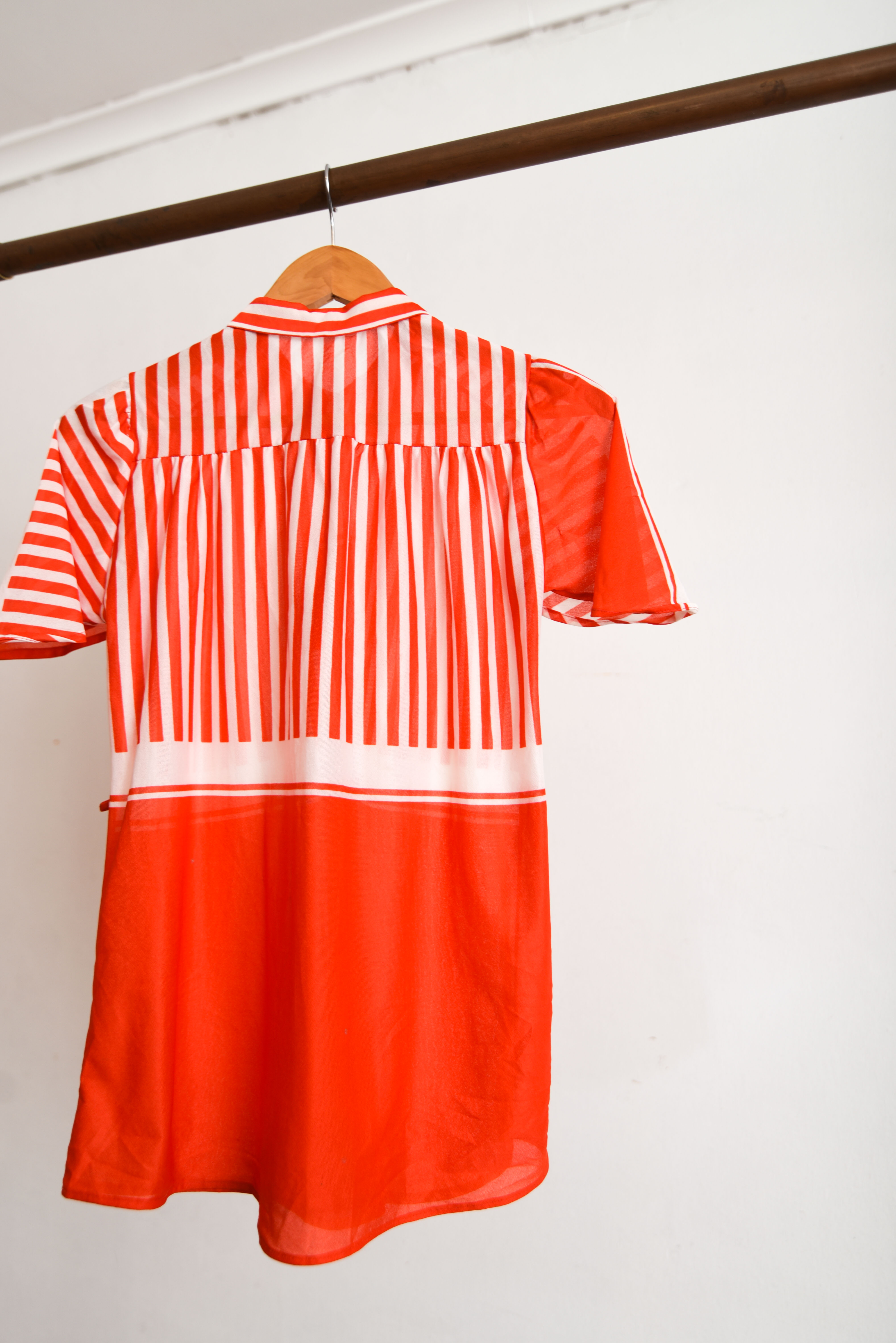 Blusa roja rayada 60s