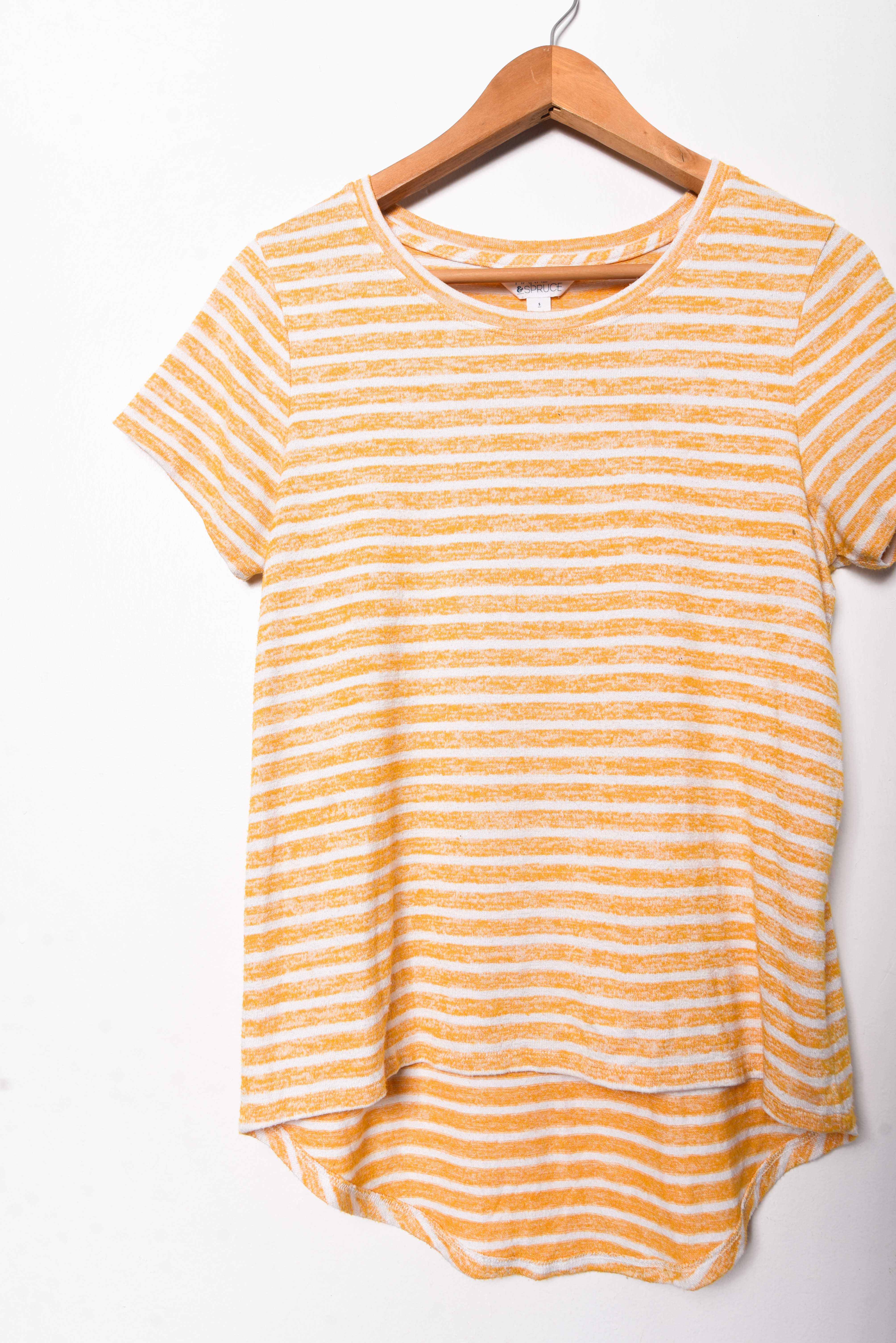 Polera amarilla rayada
