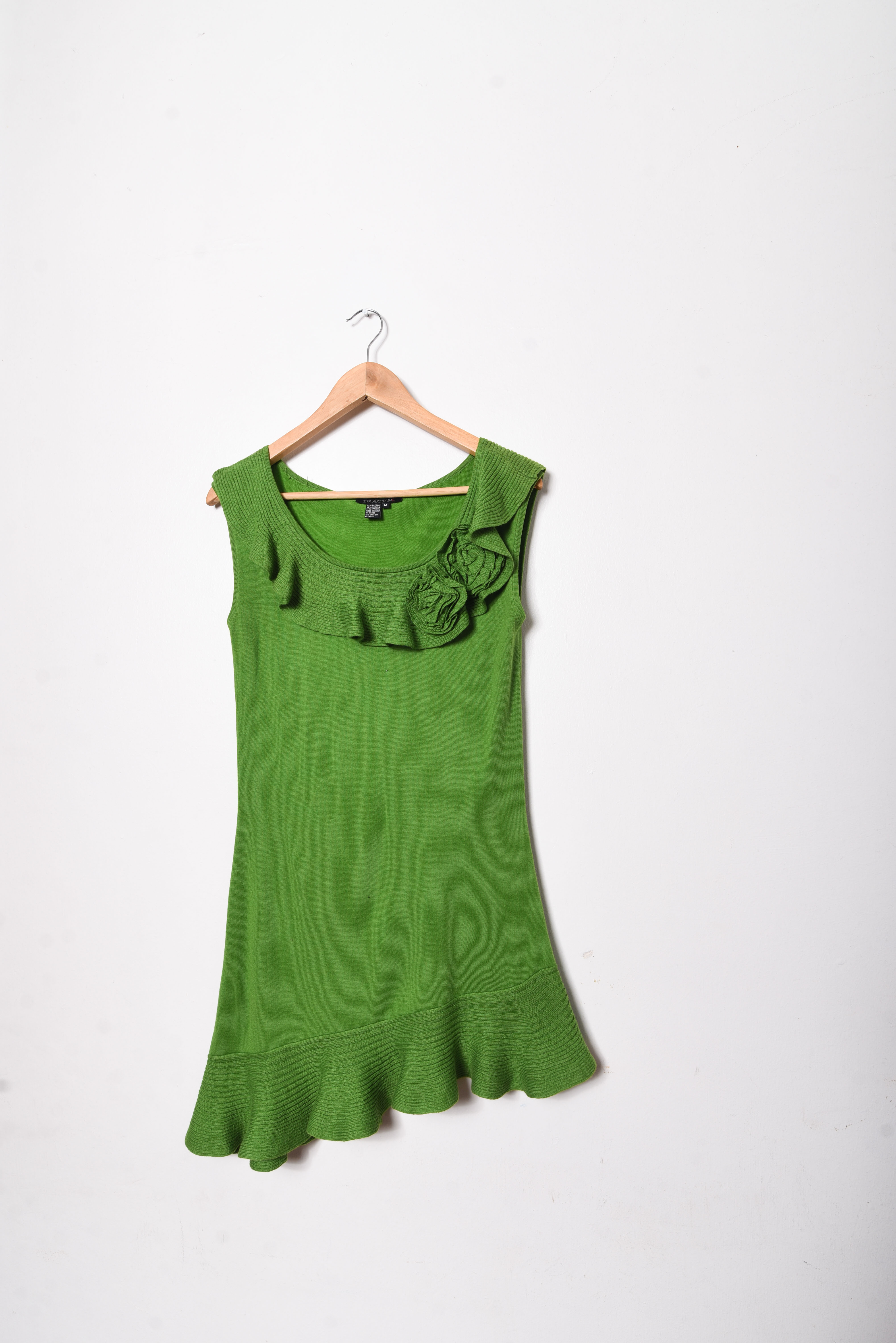 Vestido verde asimétrico tejido