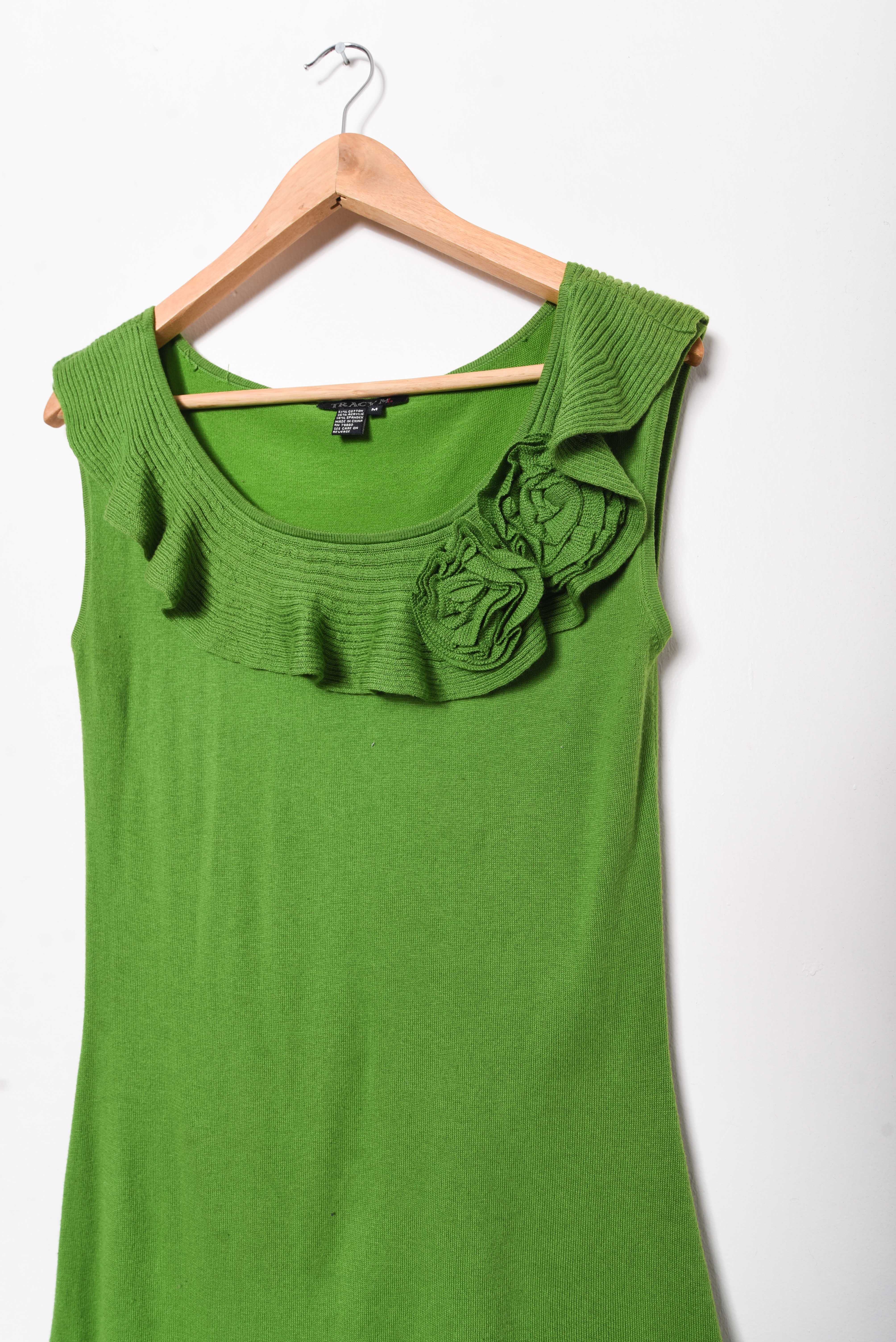 Vestido verde asimétrico tejido