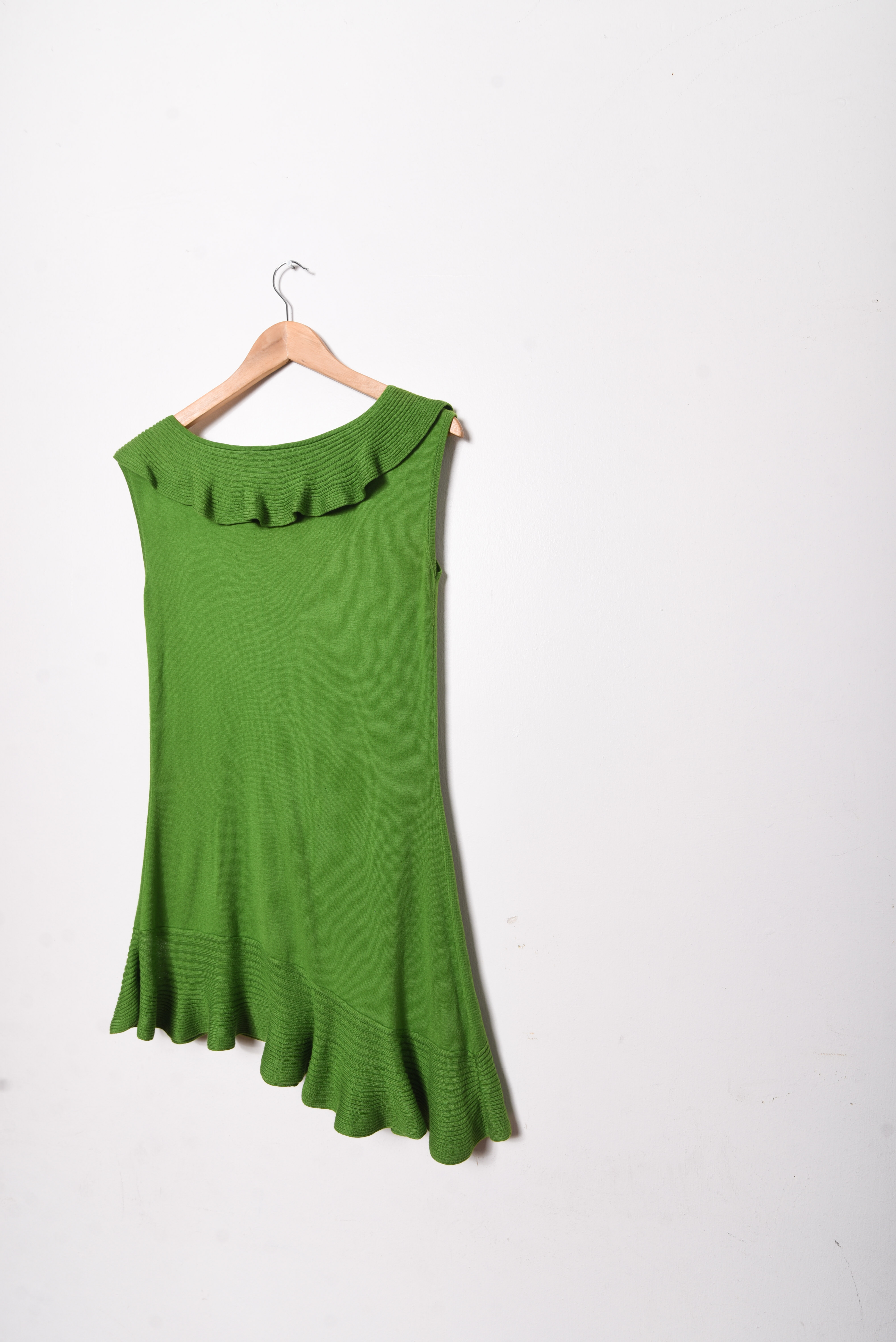 Vestido verde asimétrico tejido
