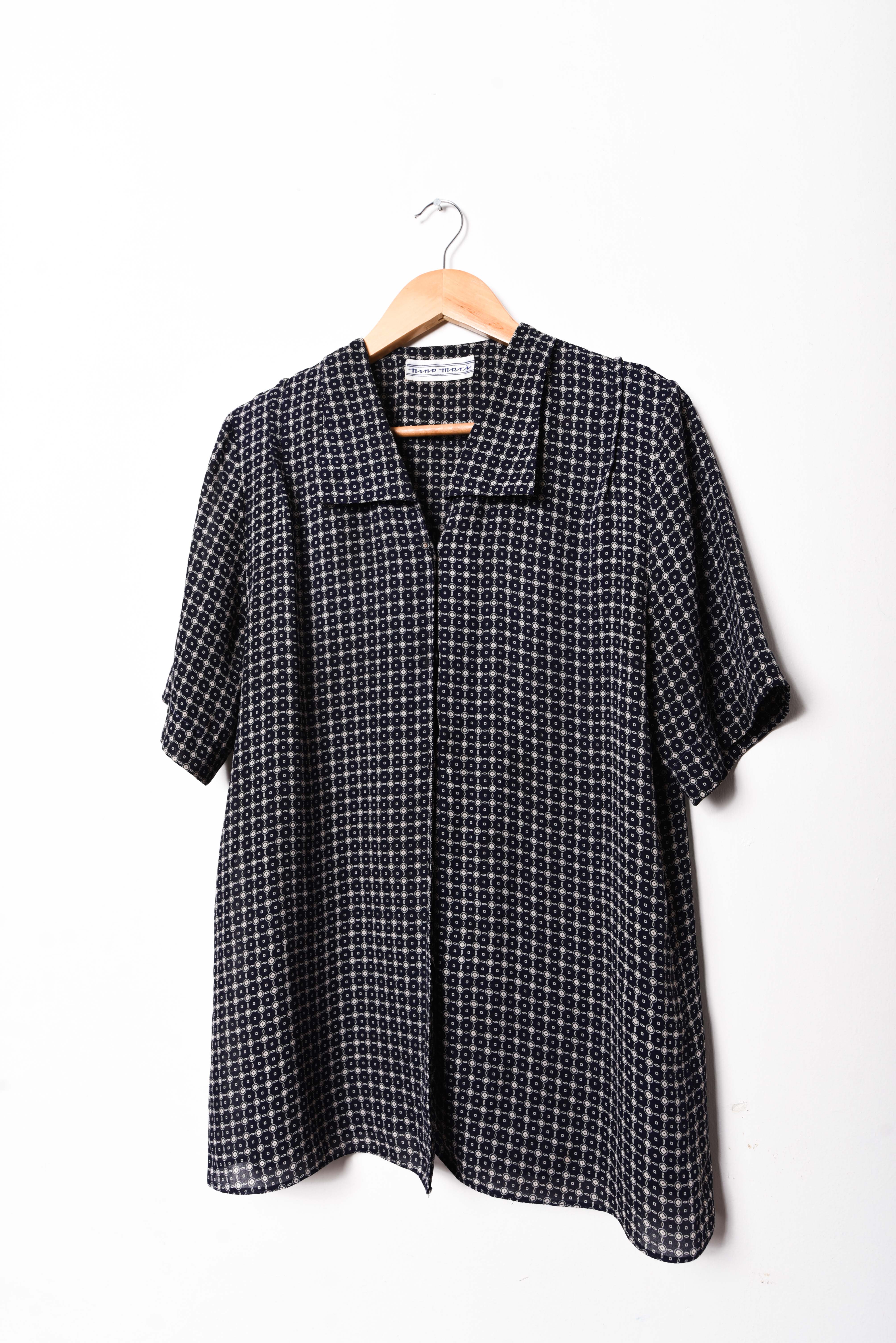 Blusa azul navy vntg gemas