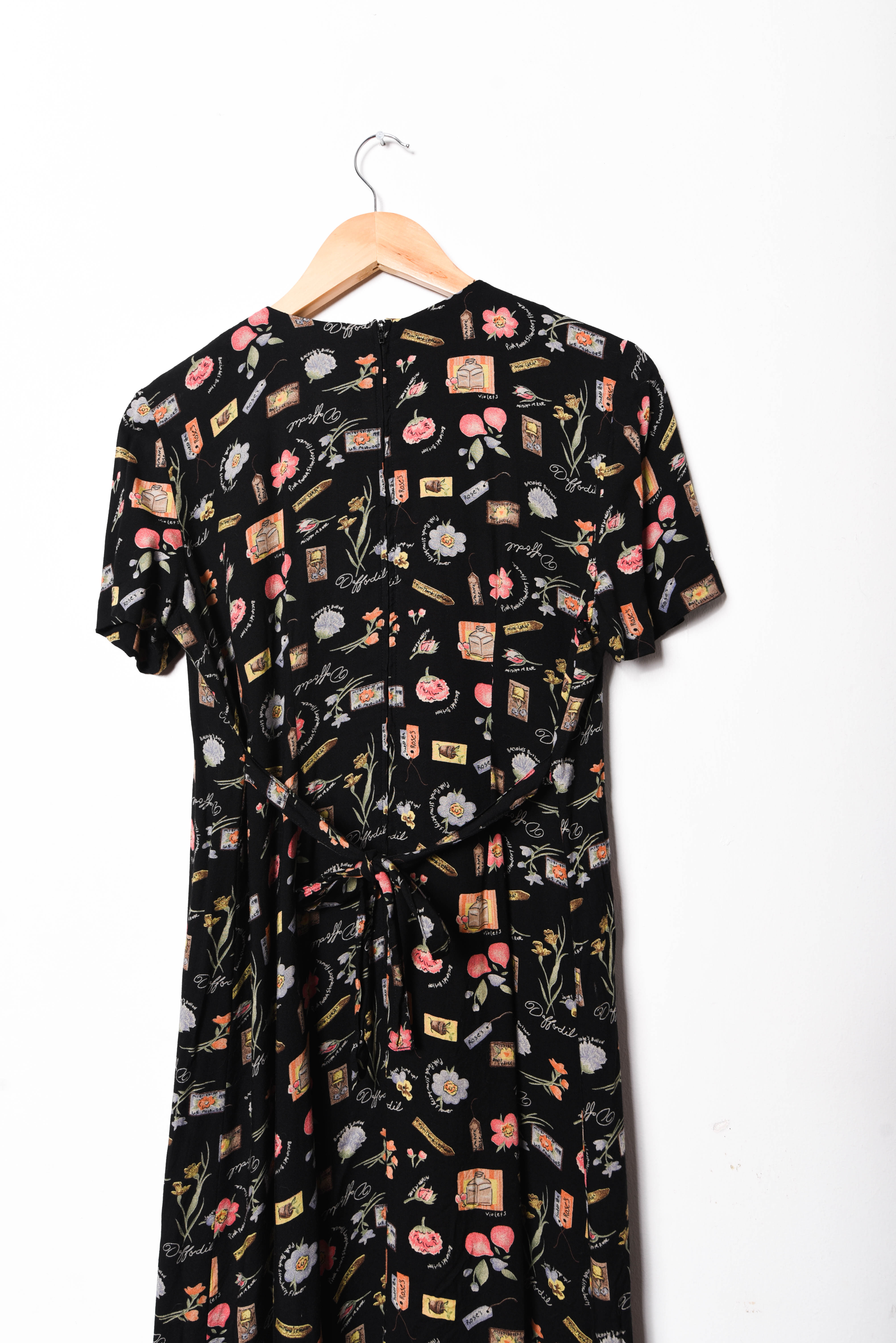 Vestido negro 90s print
