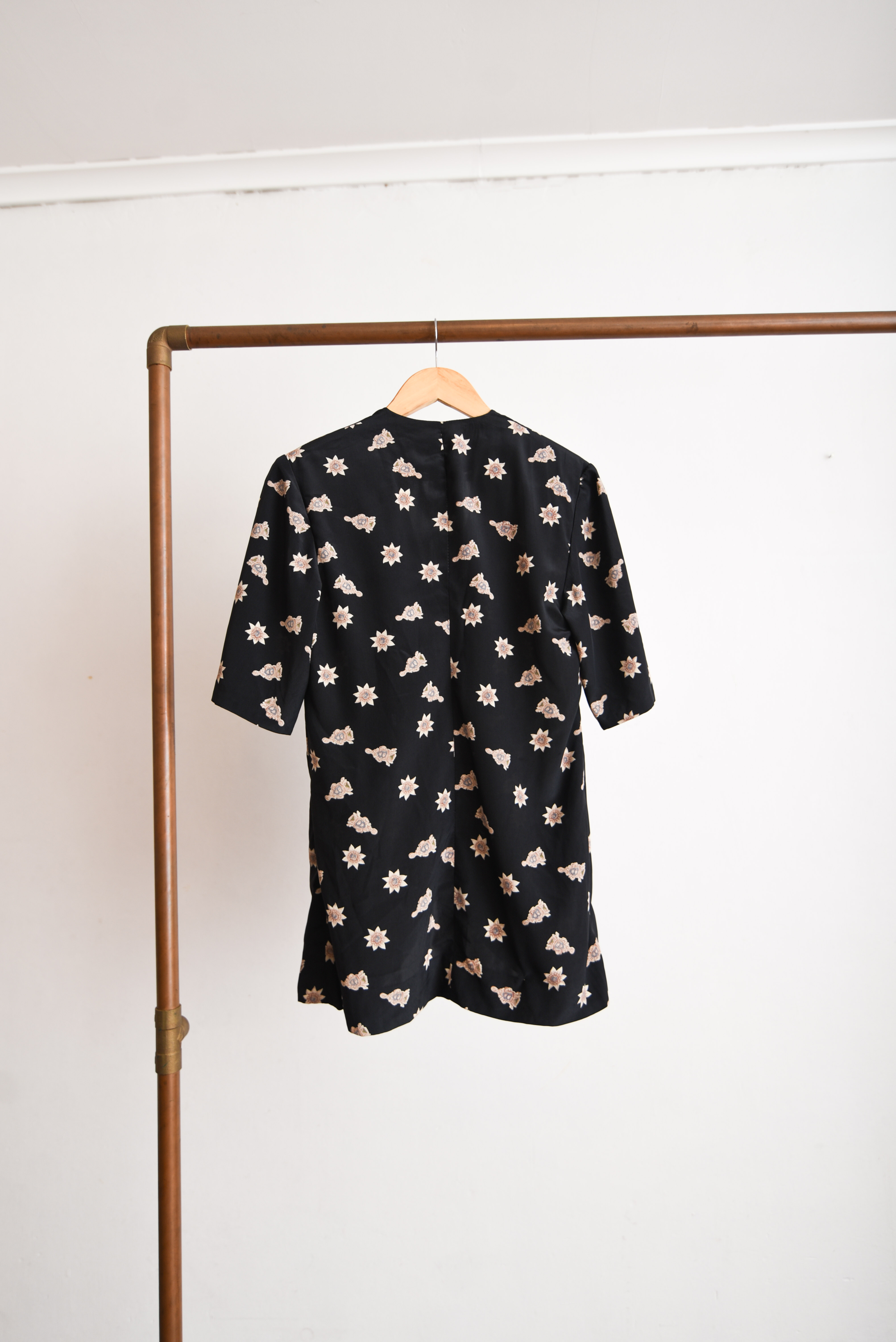 Blusón negro floral vintage