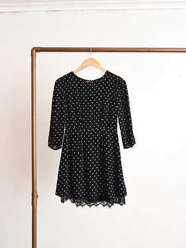 Vestido negro lunares y encaje