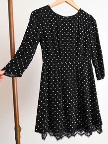 Vestido negro lunares y encaje
