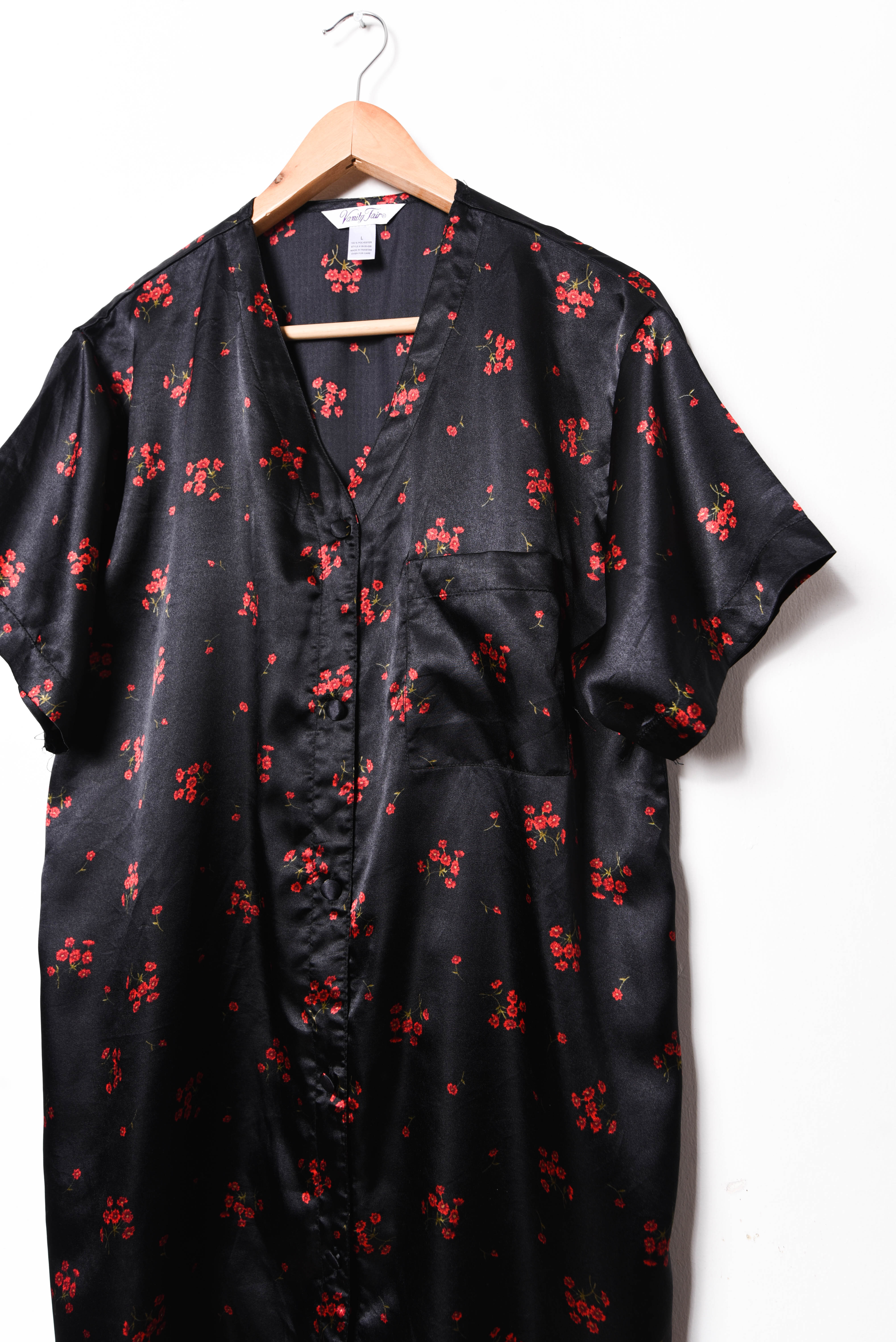 Camisola negra satín floral Vanity Fair
