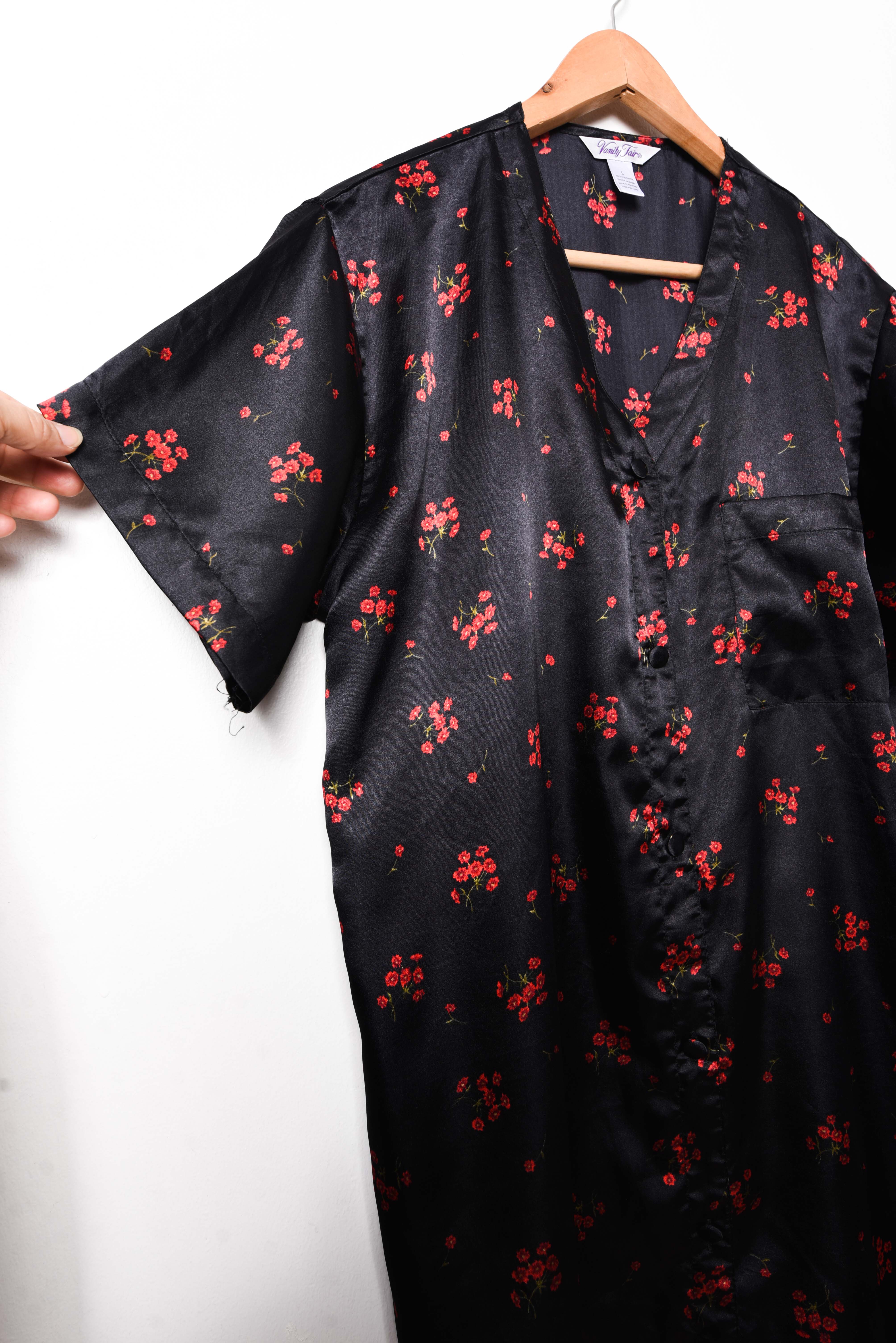 Camisola negra satín floral Vanity Fair