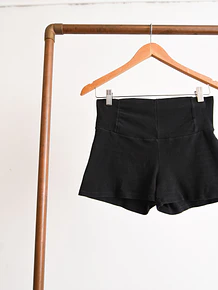 Short negro sporty