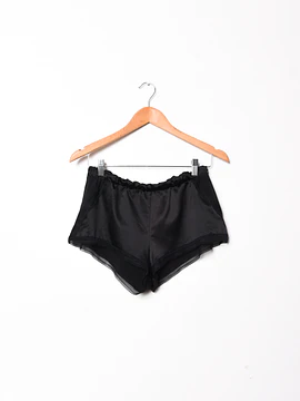 Short negro lencero