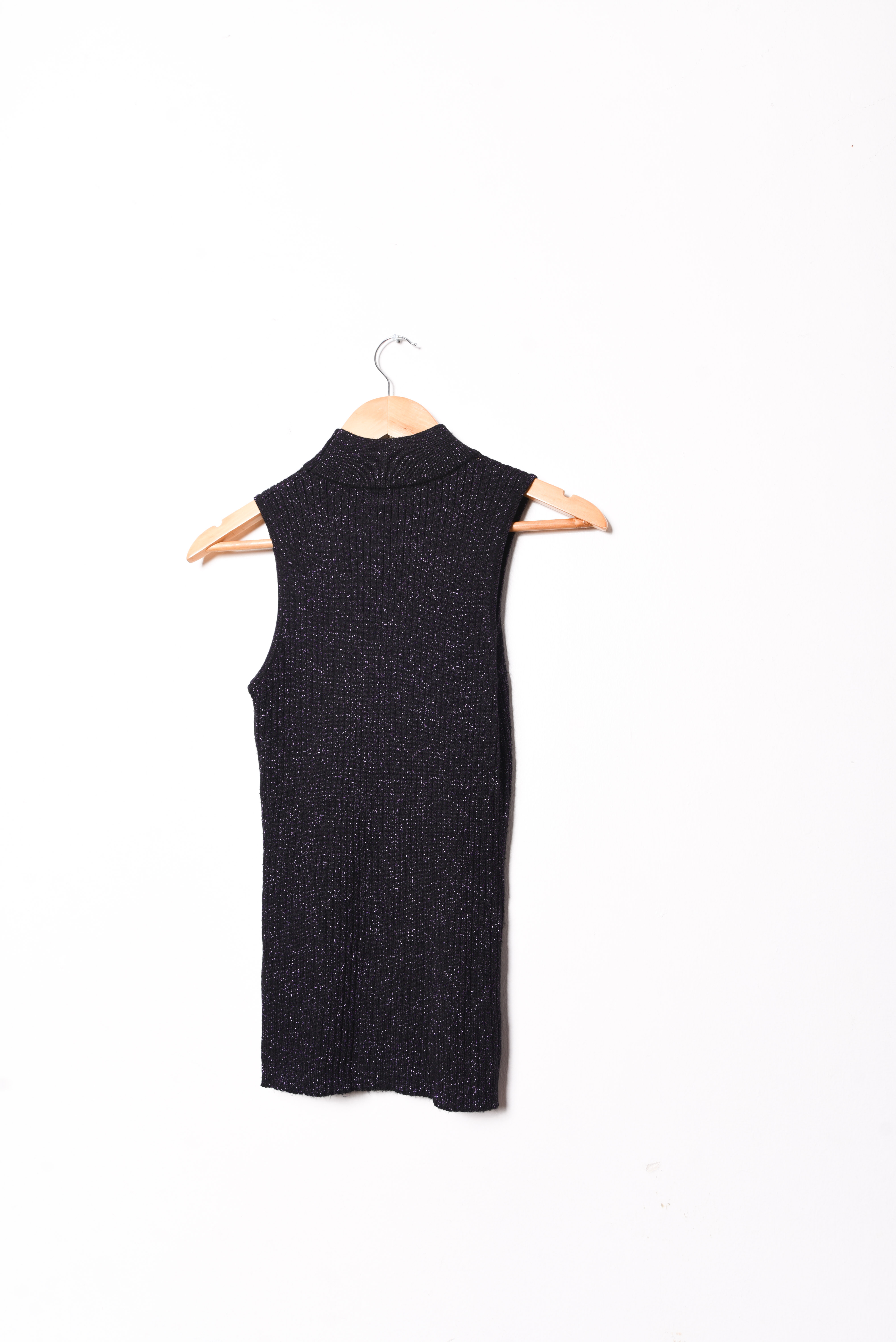 Top tejido negro brillos