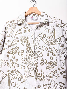 Camisa blanca animal print 80s