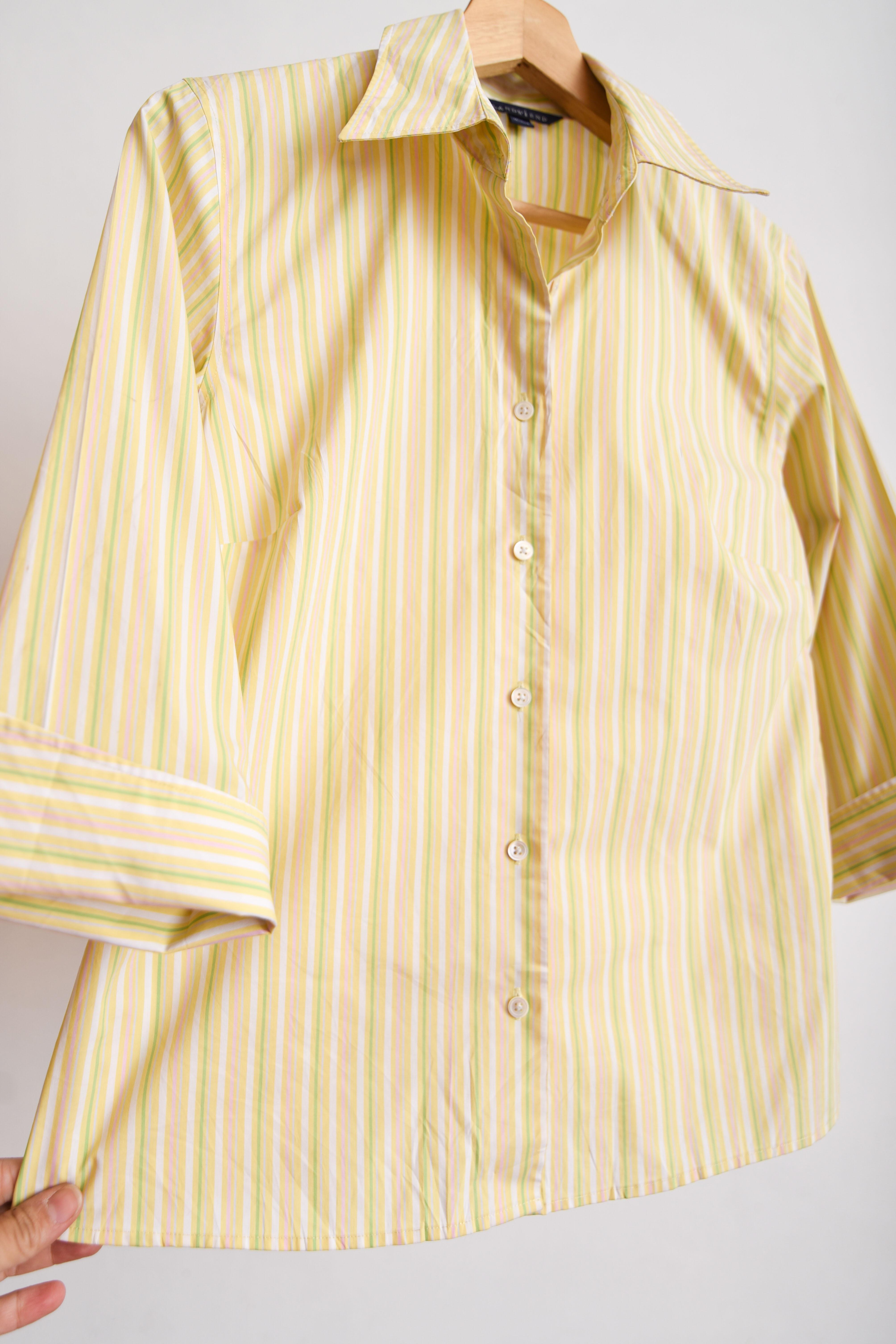 Camisa amarillo pastel y2k