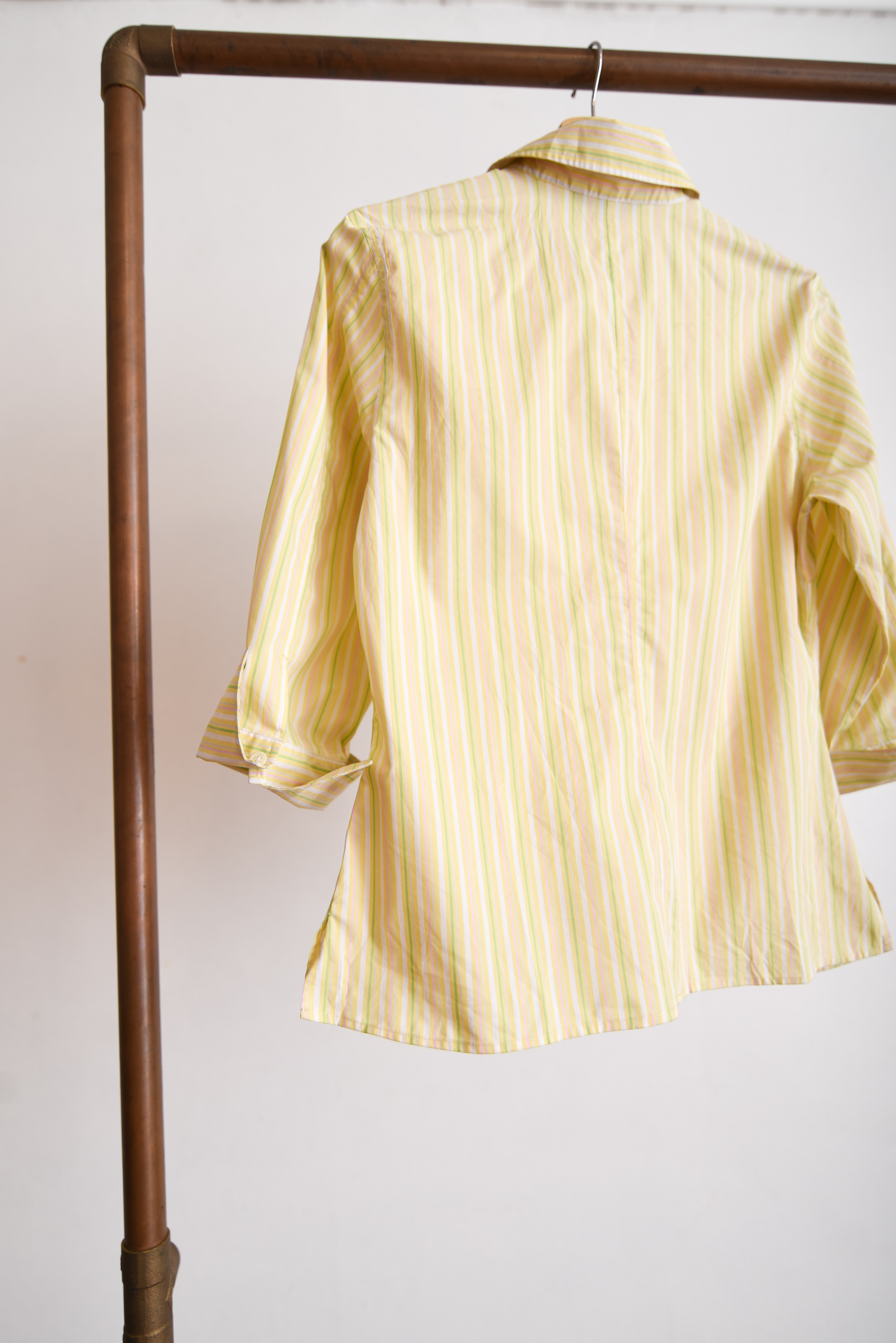 Camisa amarillo pastel y2k