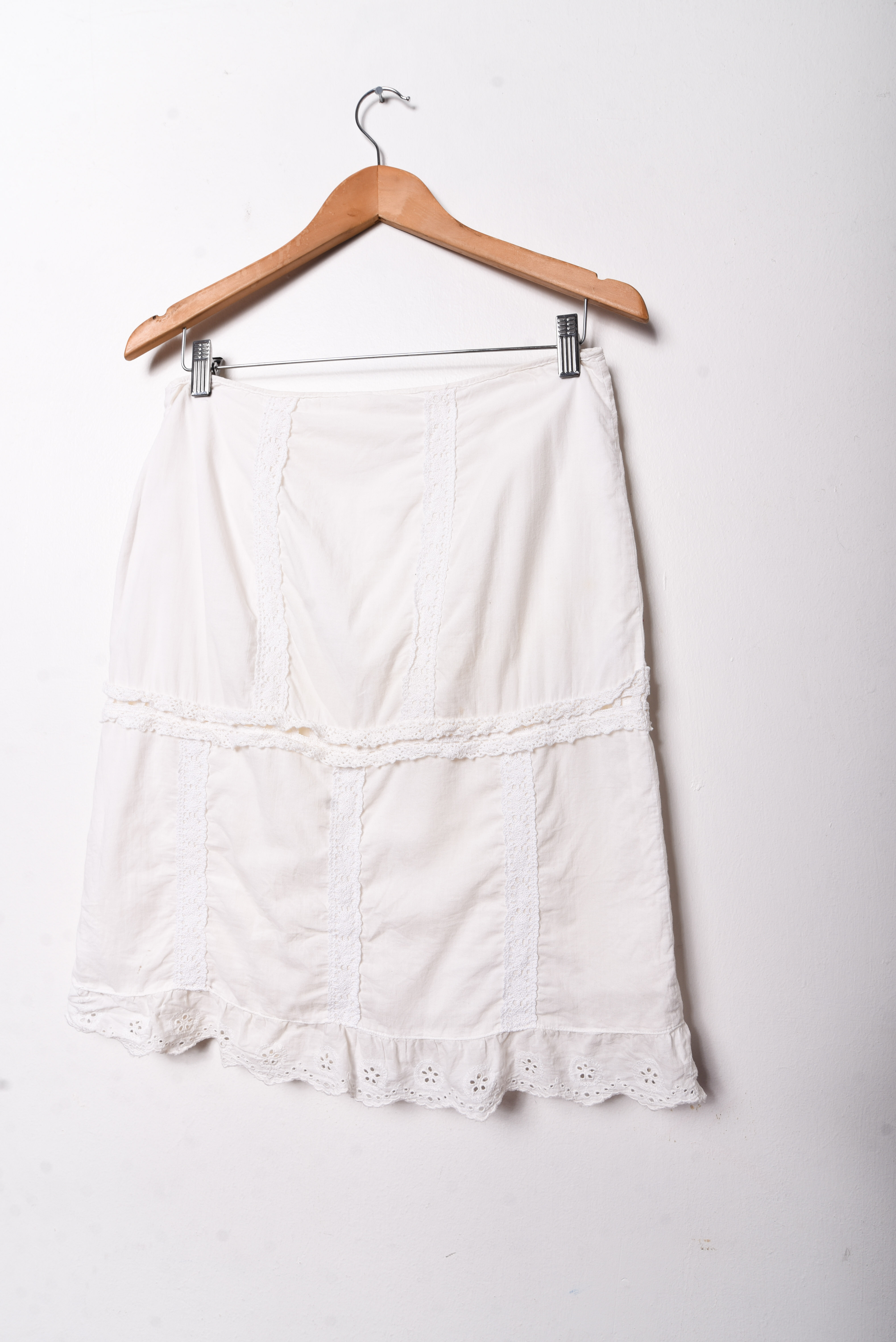 Falda marfil broderie