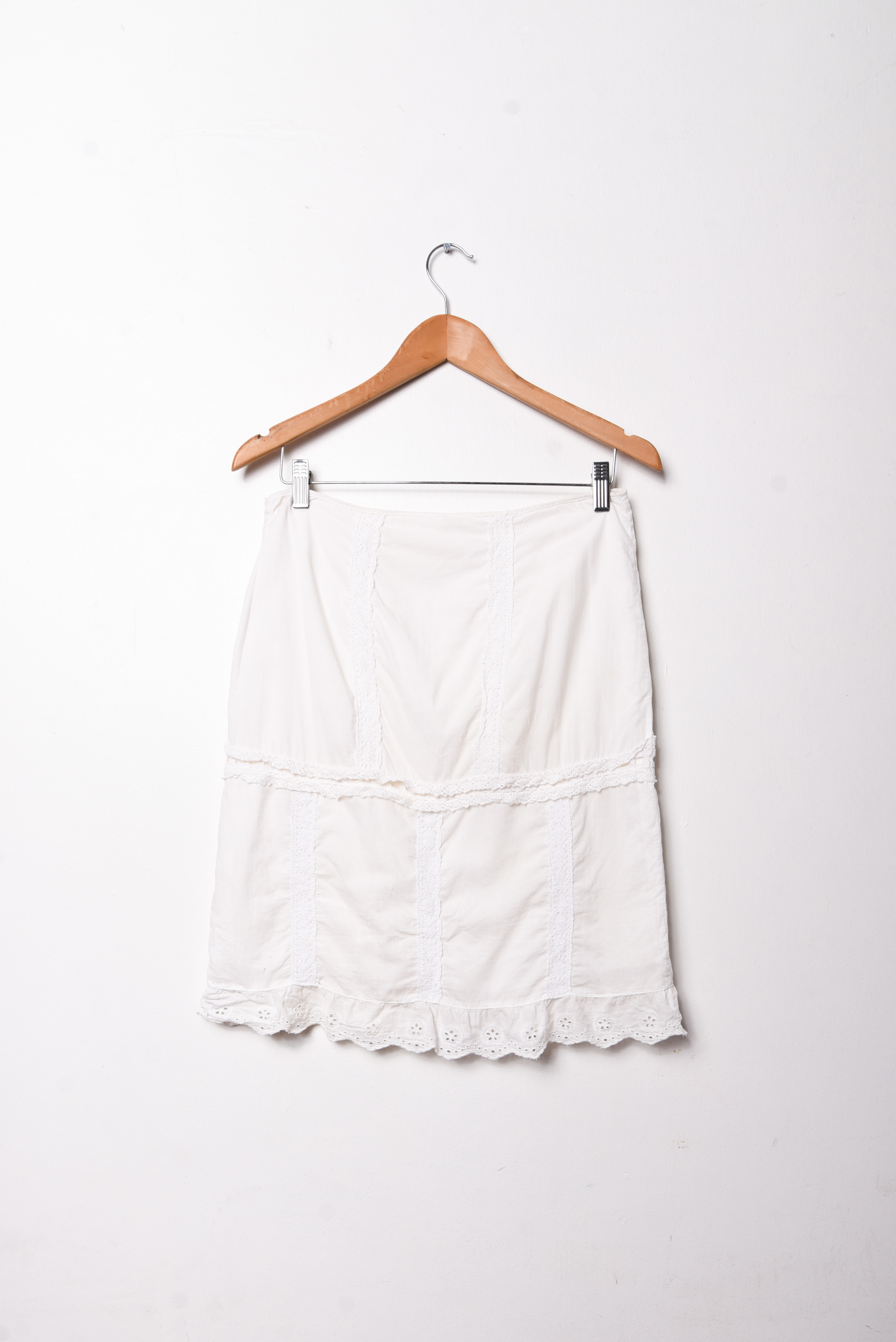 Falda marfil broderie