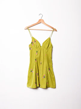 Vestido verde pistacho velvet