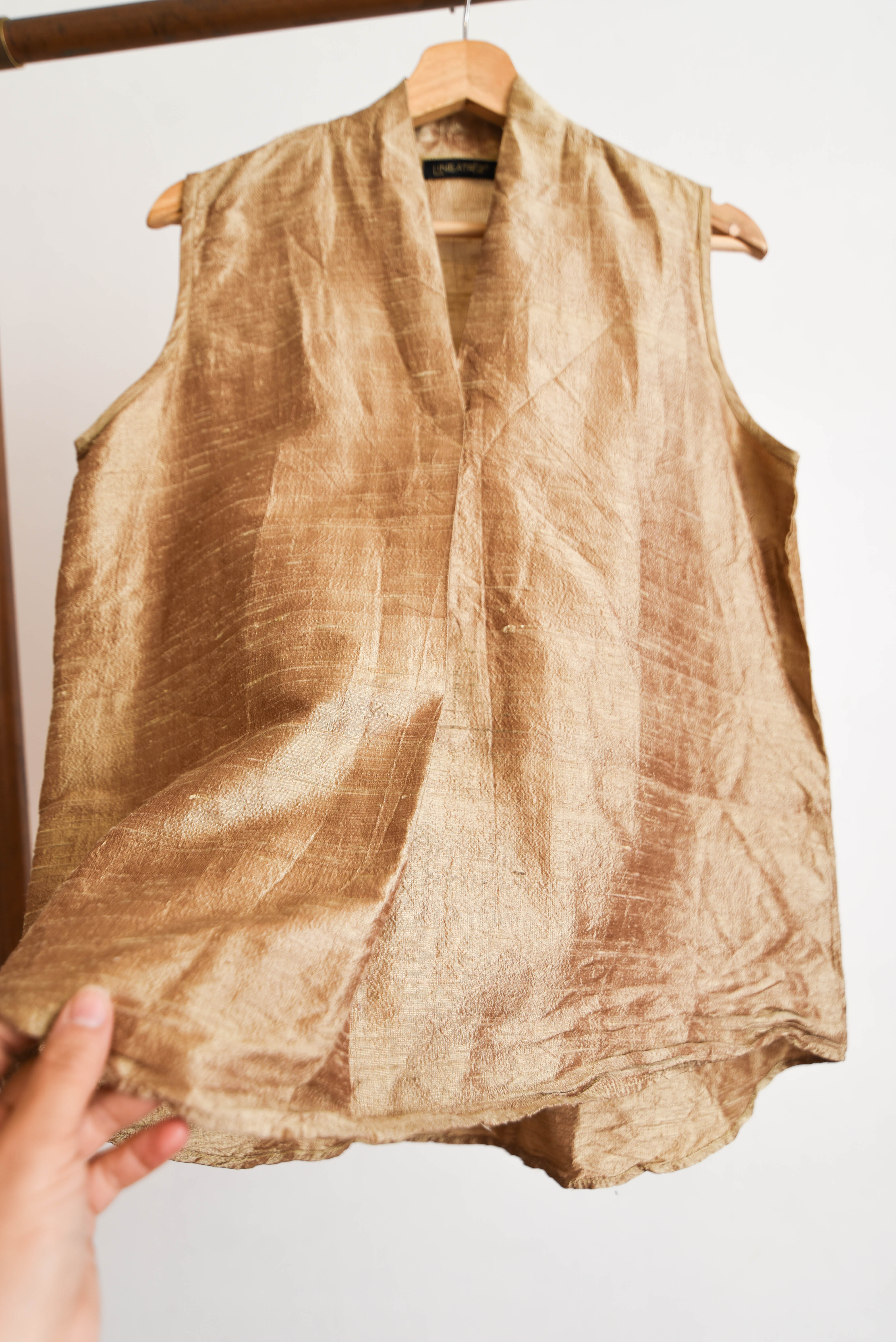 Blusa café silk tornasol