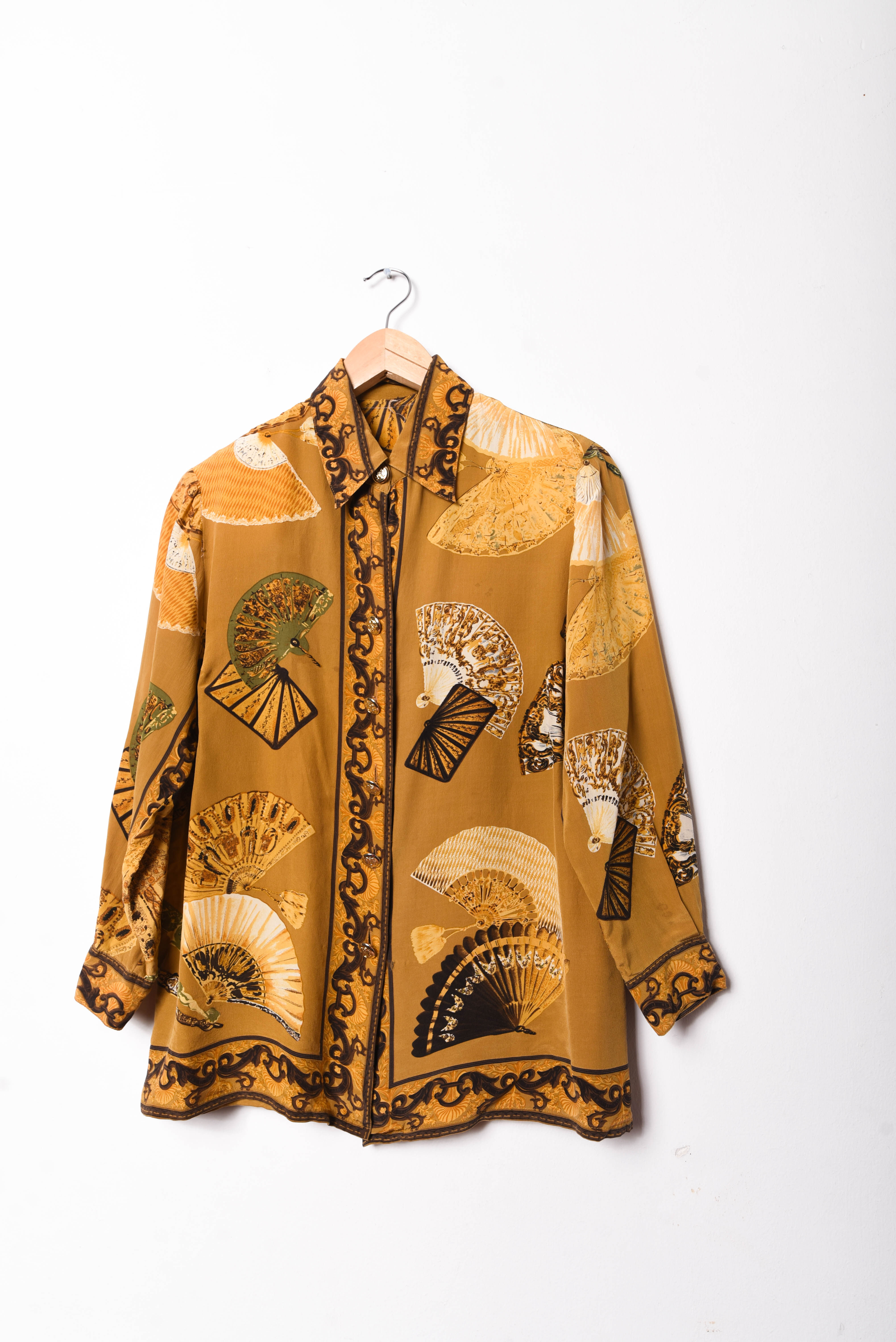 Blusa vintage silk abanicos