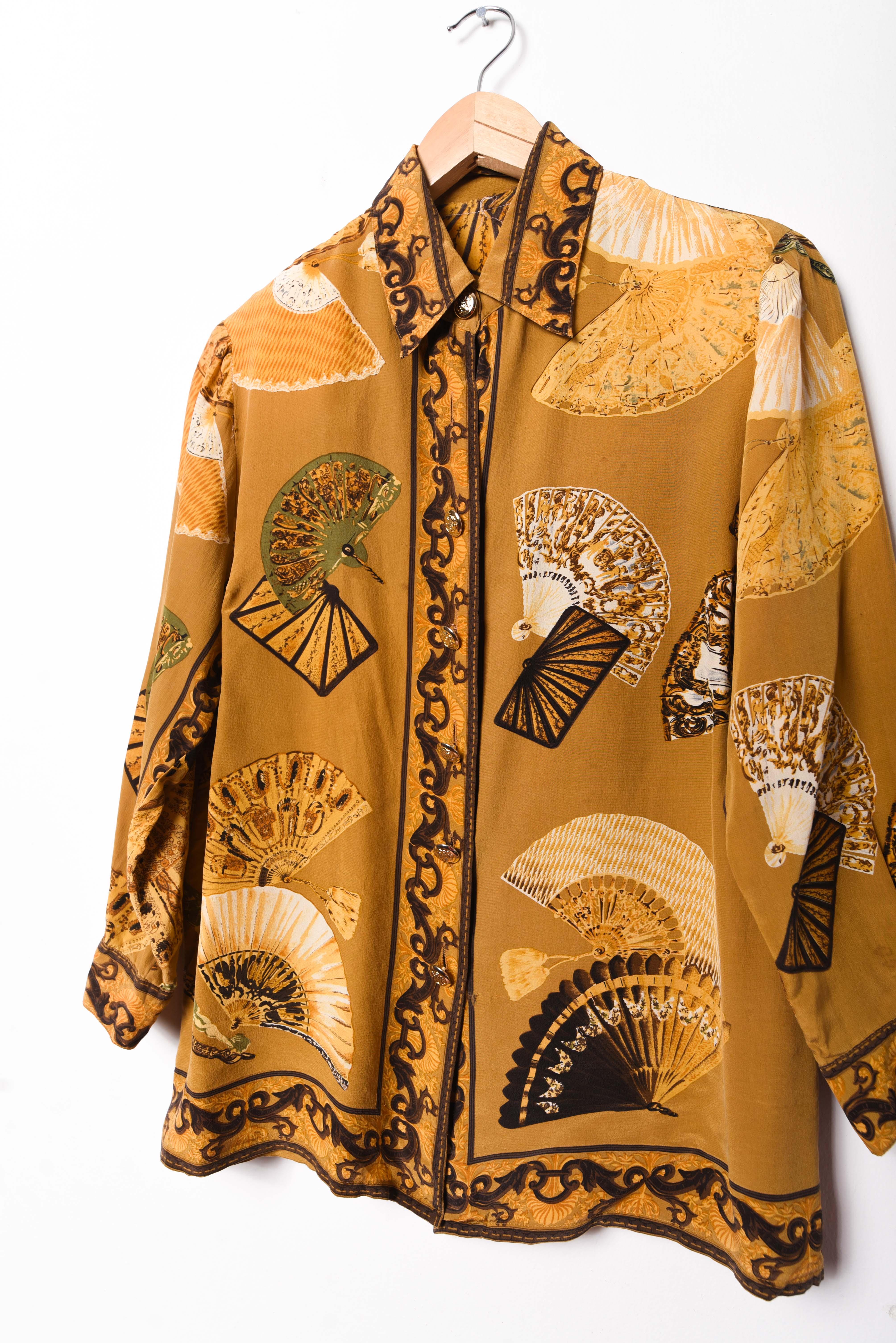 Blusa vintage silk abanicos