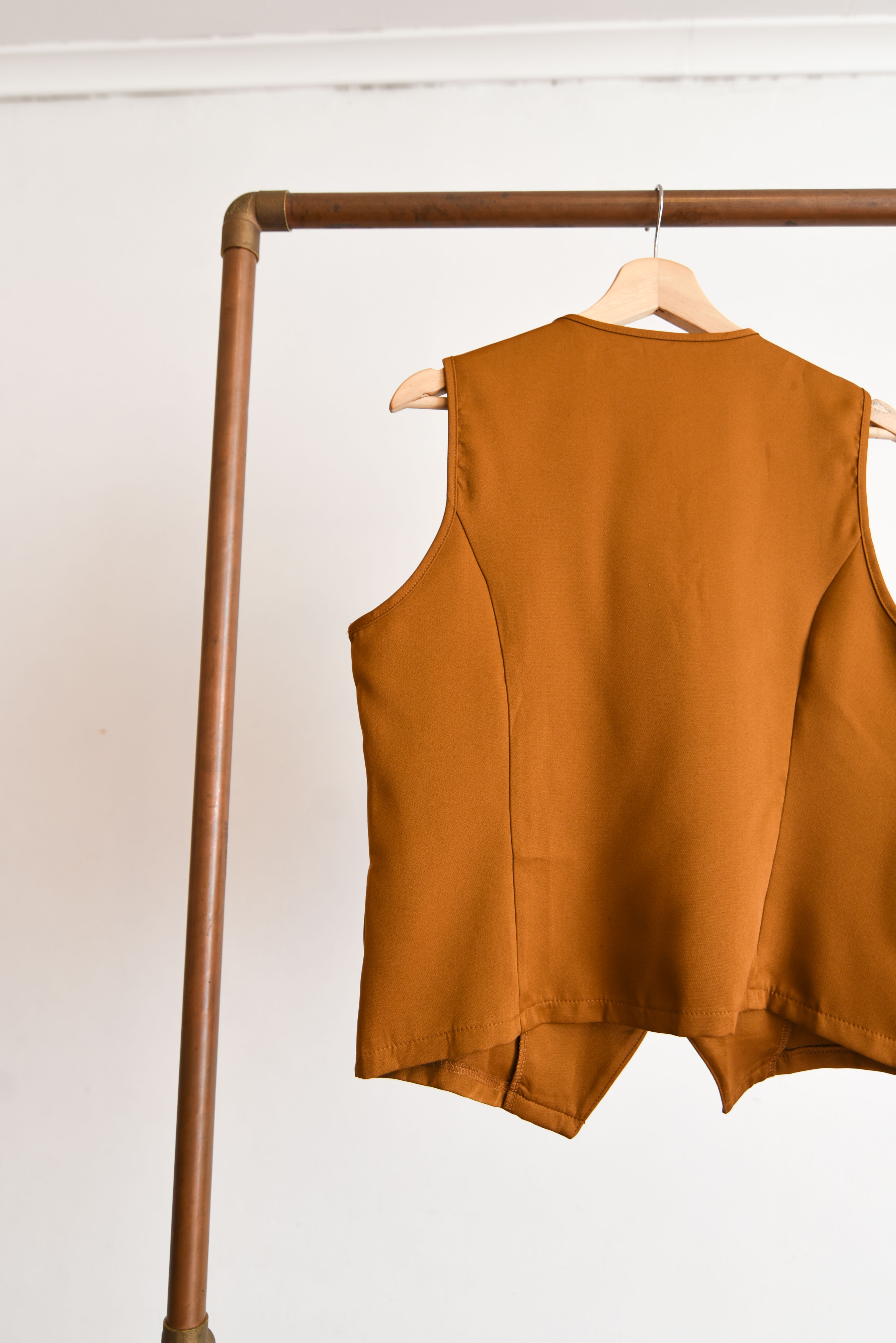 Vest camel botones